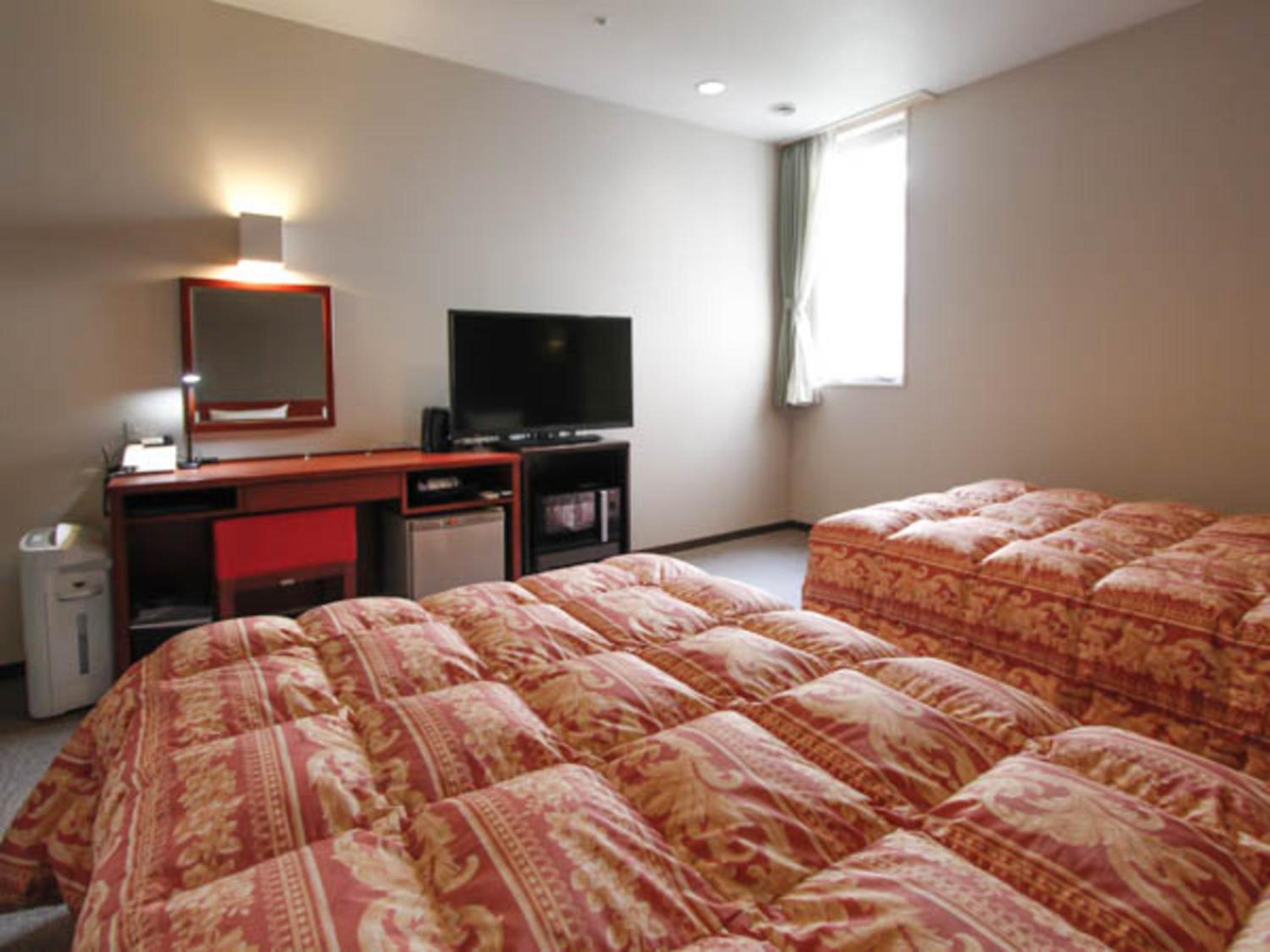Twin Room - Smoking photo 3