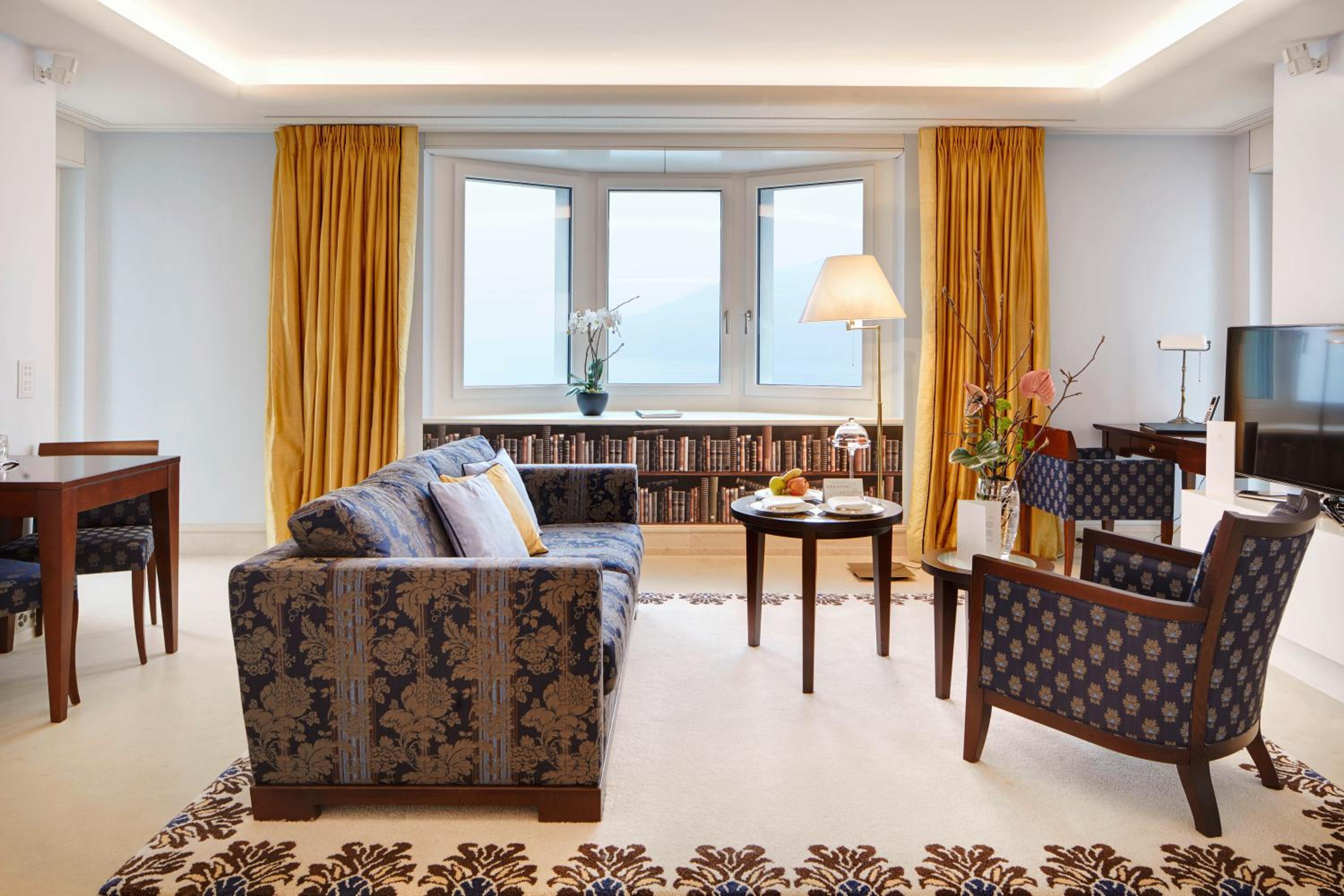 Suite with Lake View - Photo 4