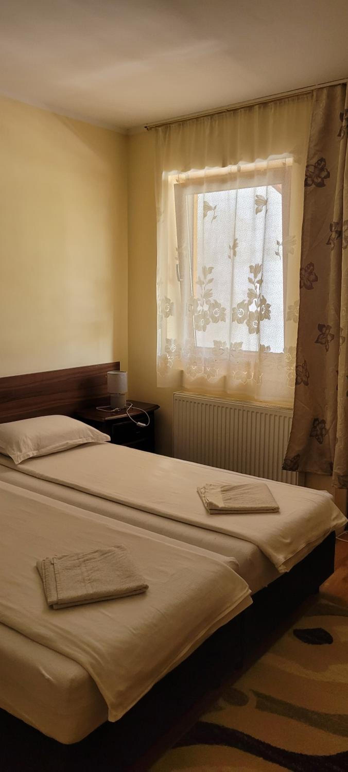 Double or Twin Room - Photo 3