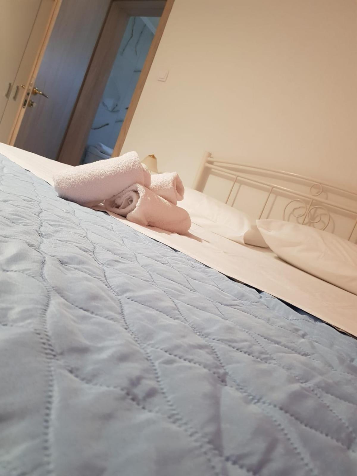 Double Room with Extra Bed photo 3