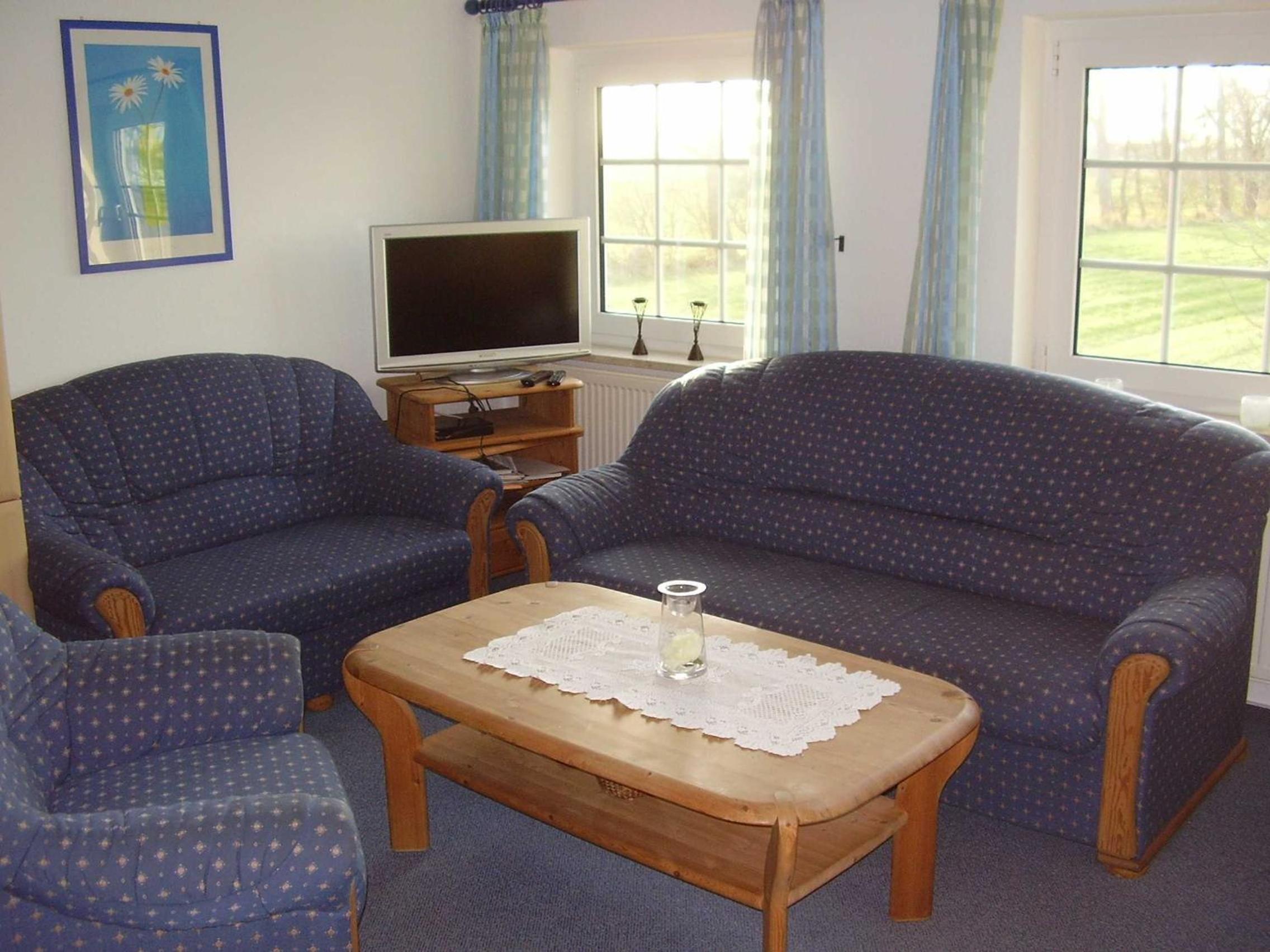 Three-Bedroom House photo 2