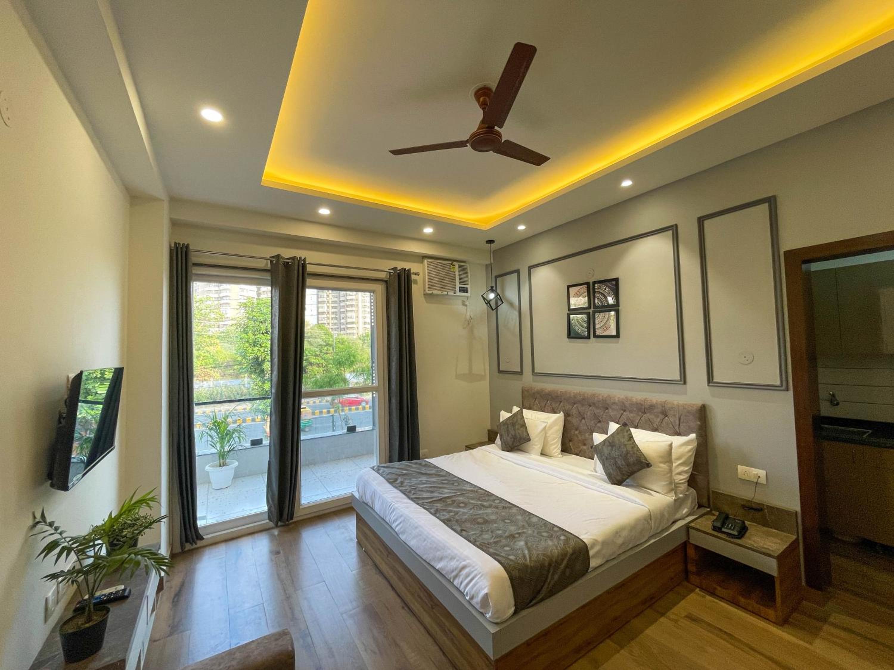 Suite with Balcony photo 1