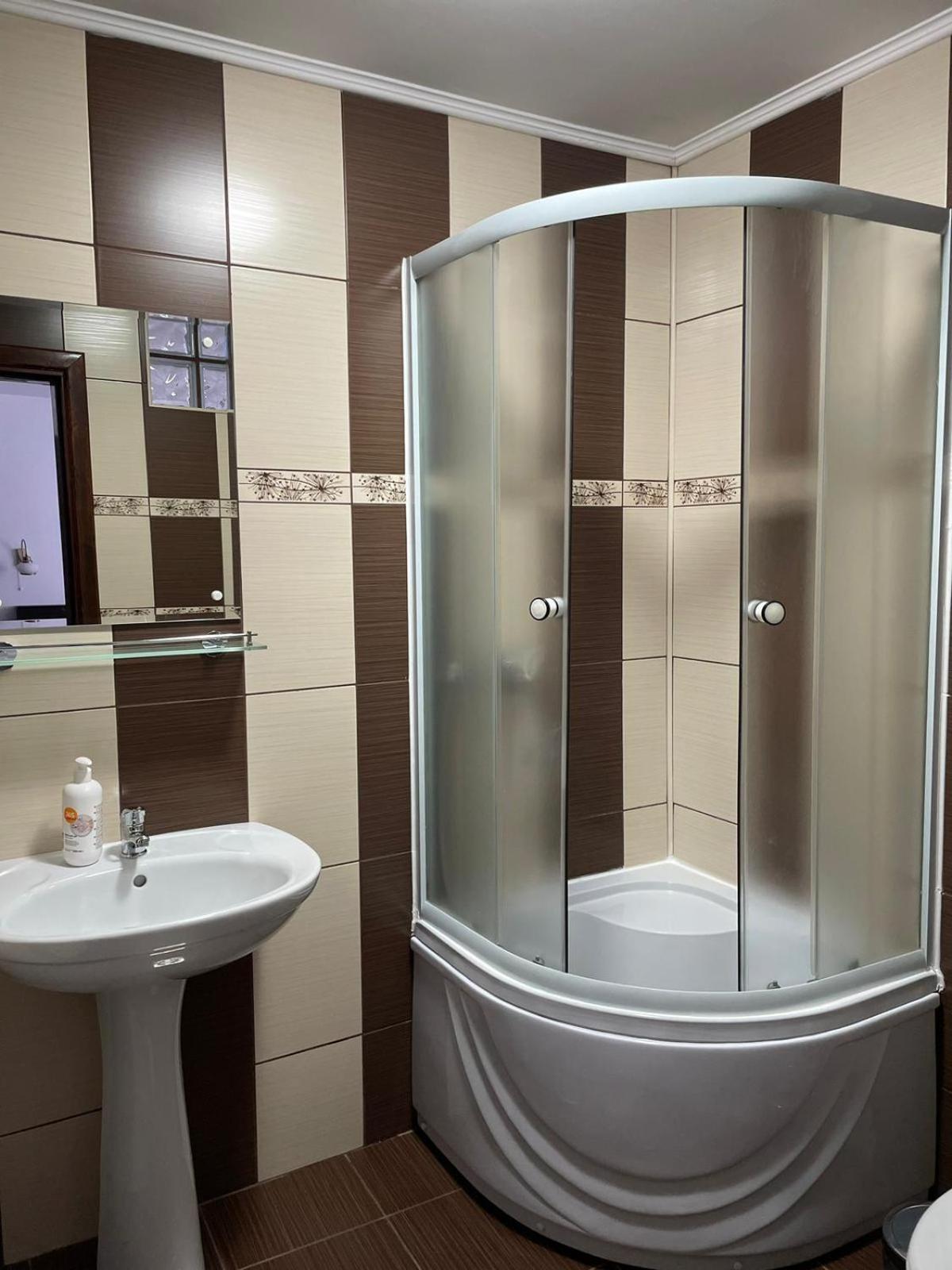 Triple Room with Private Bathroom photo 3