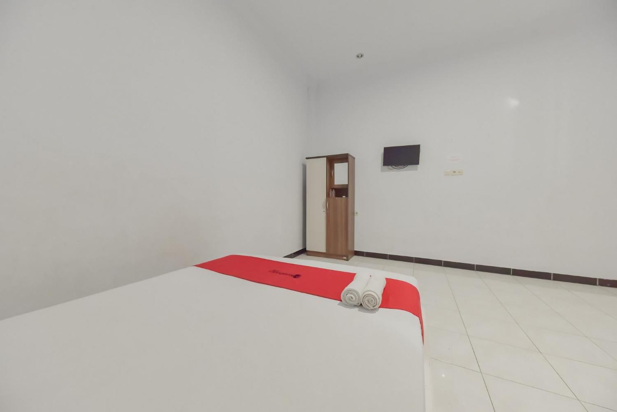 Double Room - Photo 5
