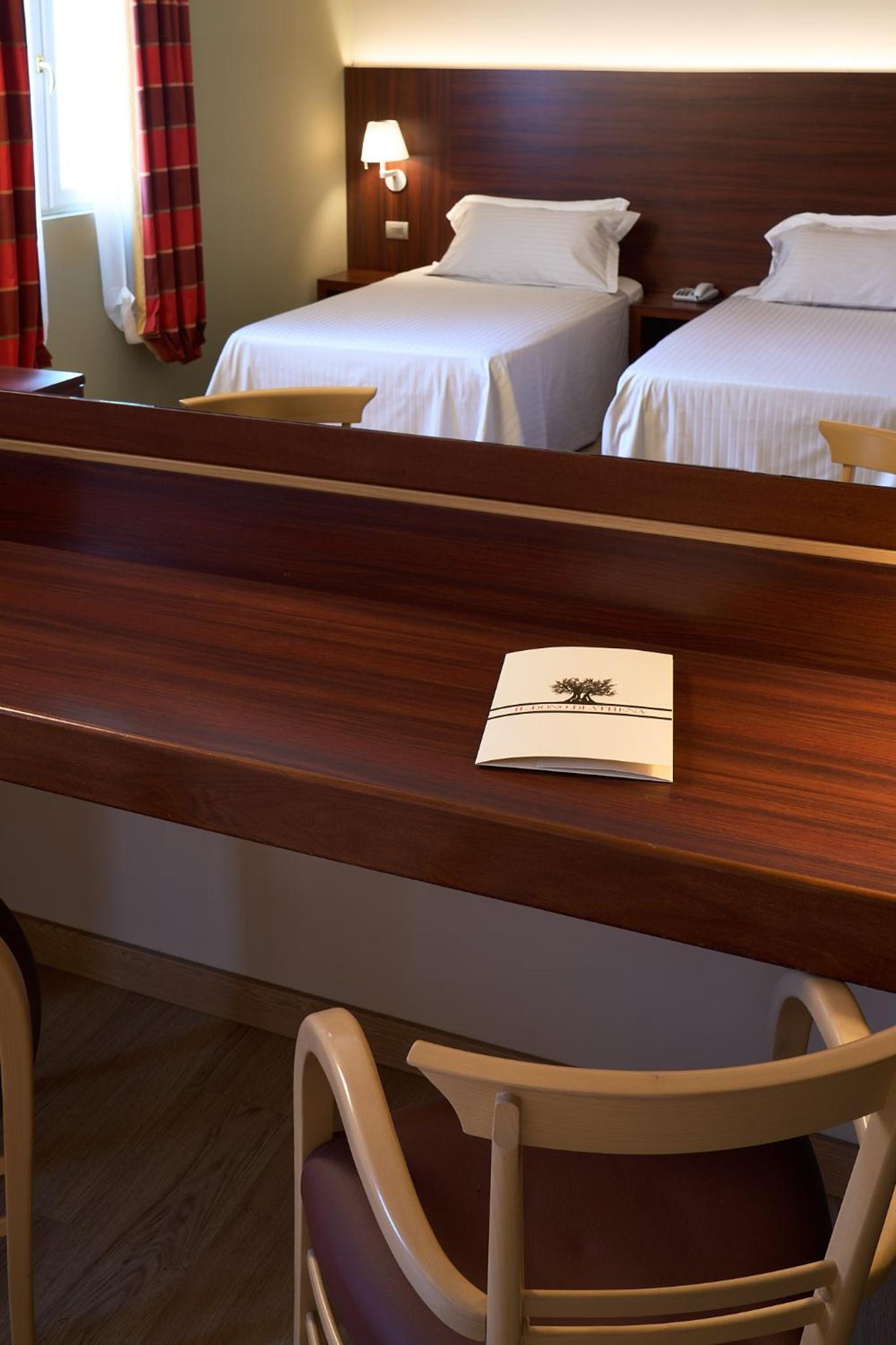Economy Twin Room photo 1