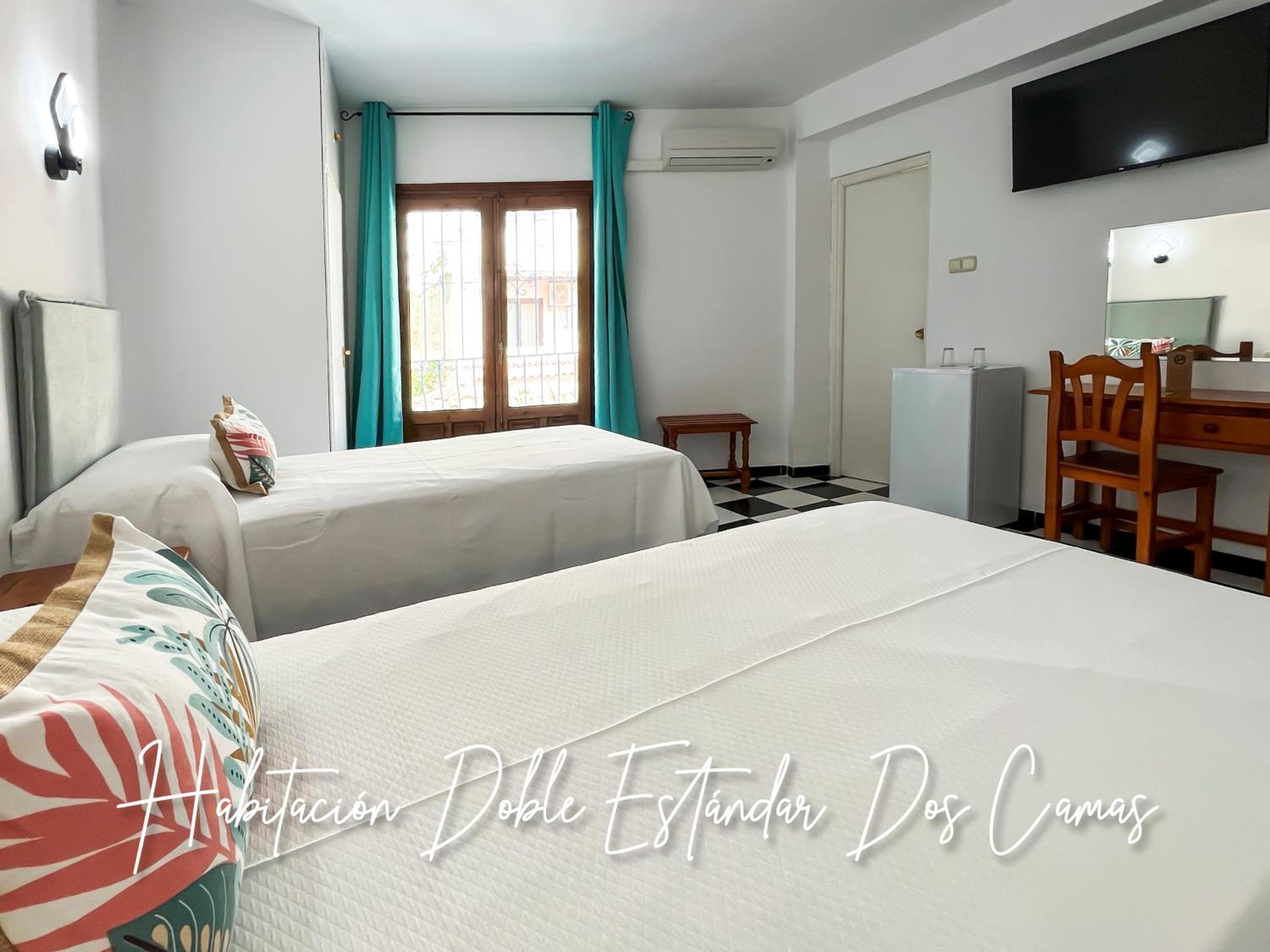 Habitación Estándar con Dos Camas Individuales
