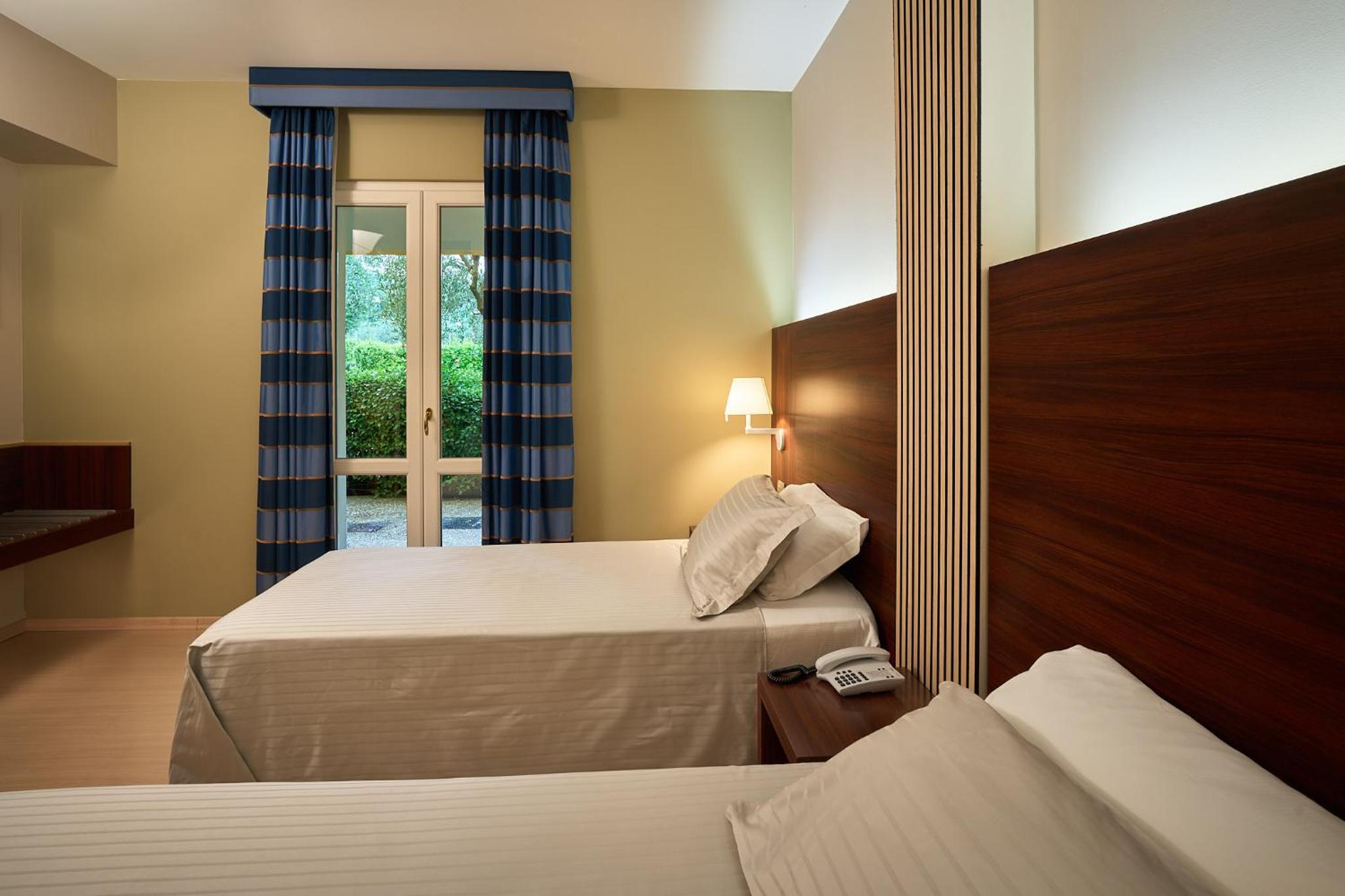 Superior Twin Room - Photo 23