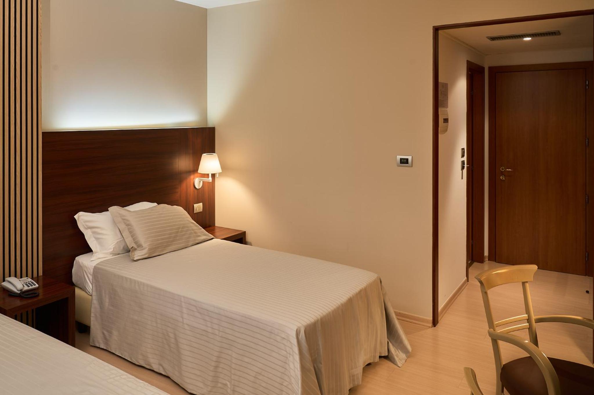 Superior Twin Room - Photo 26