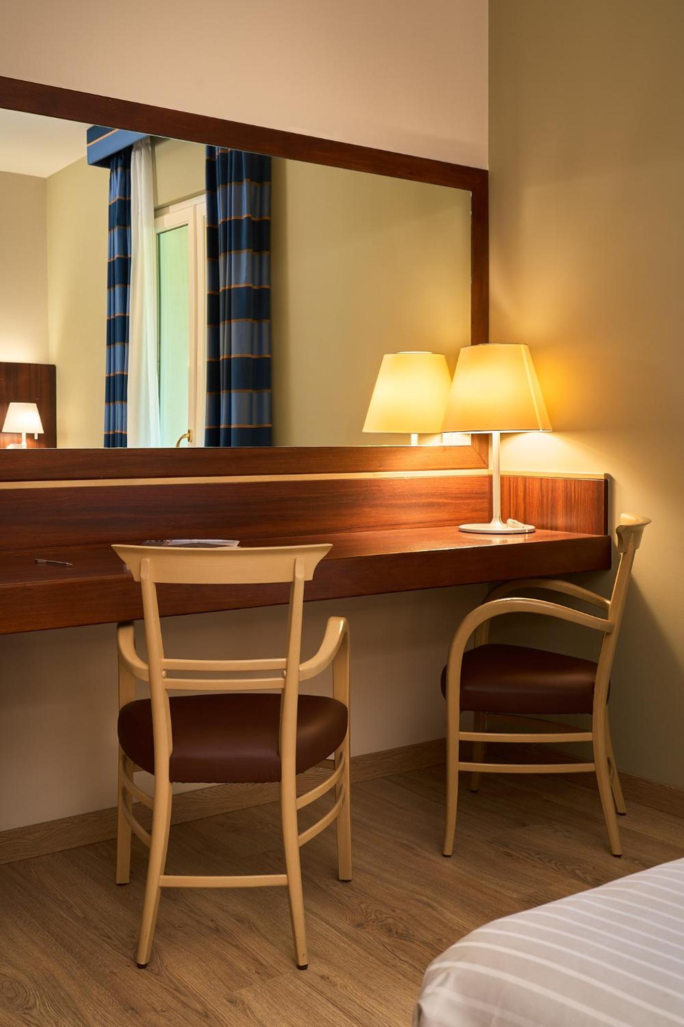 Superior Twin Room - Photo 10