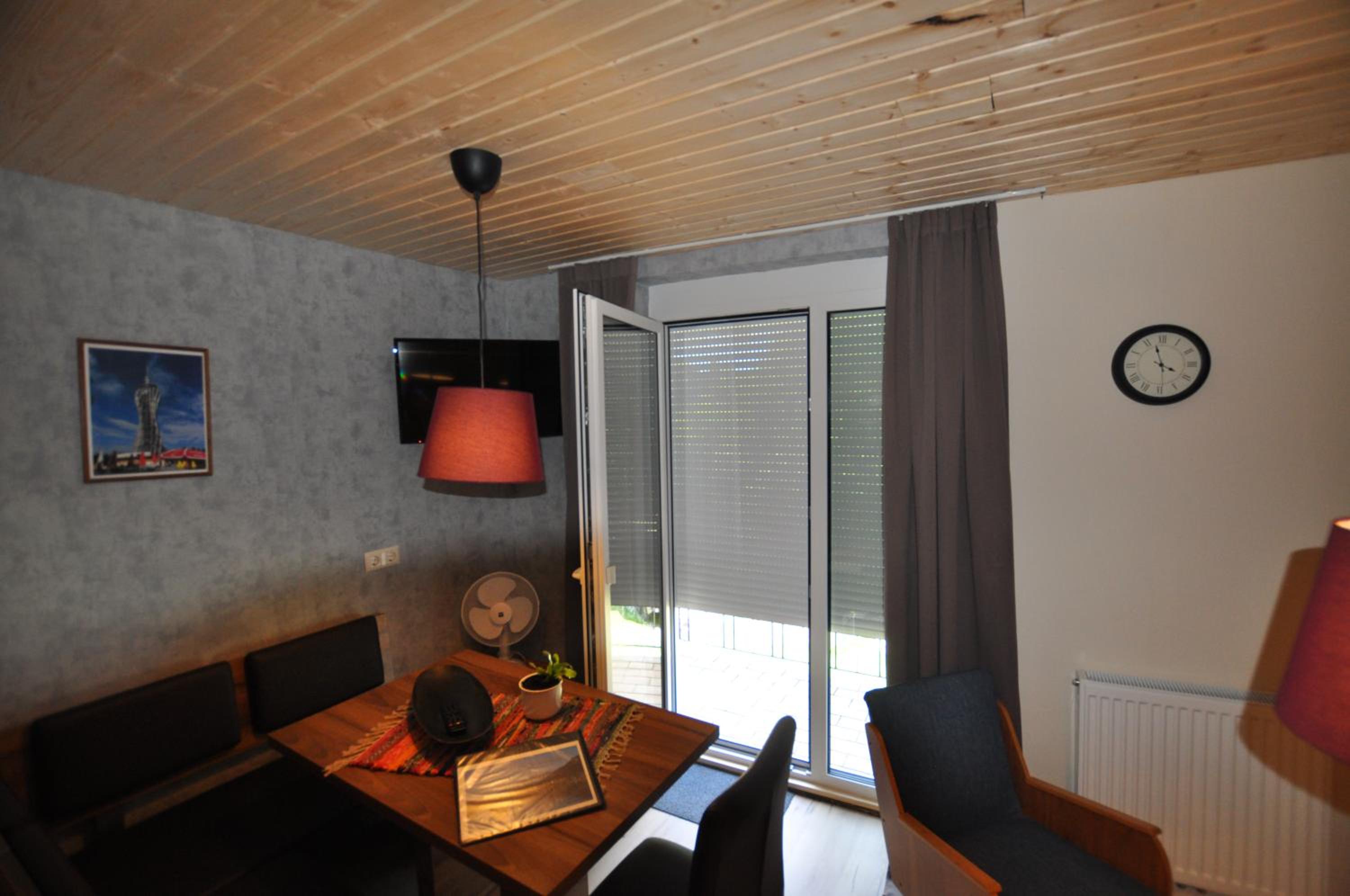 Apartment with Balcony photo 3