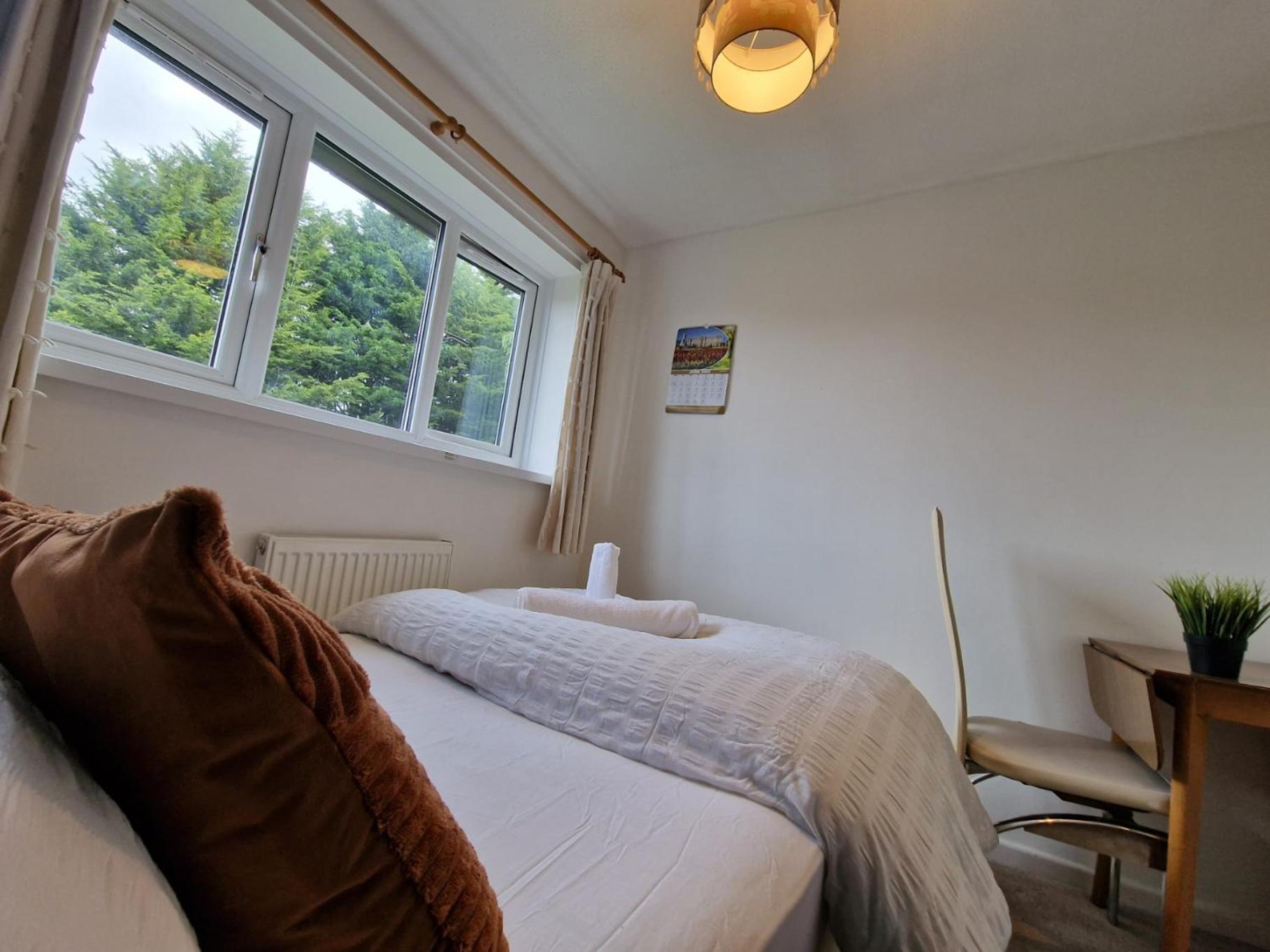 Standard Double Room With Shared Bathroom photo 1