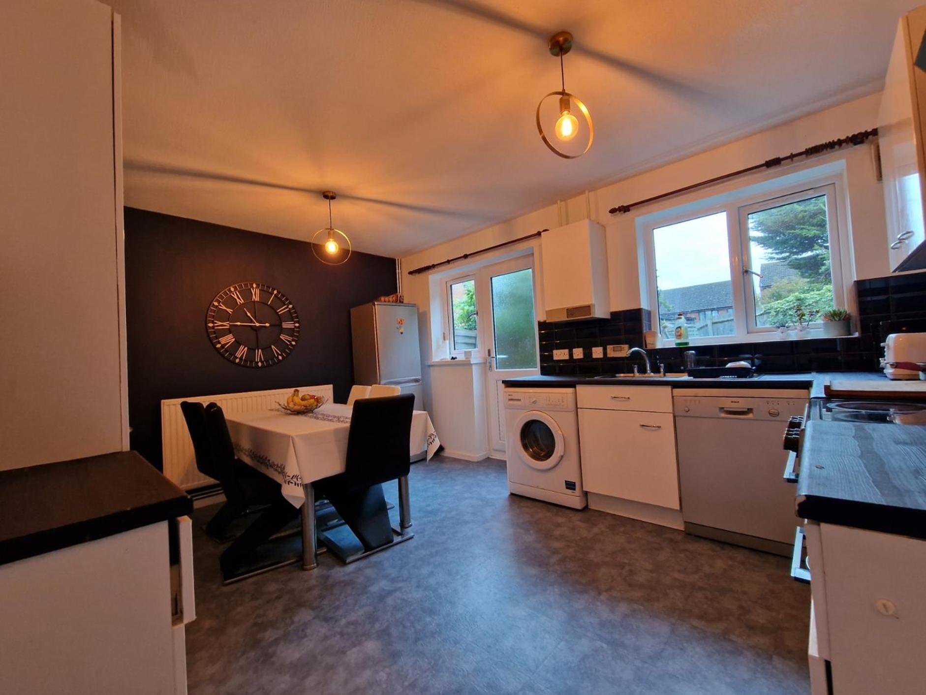 Standard Double Room With Shared Bathroom photo 3