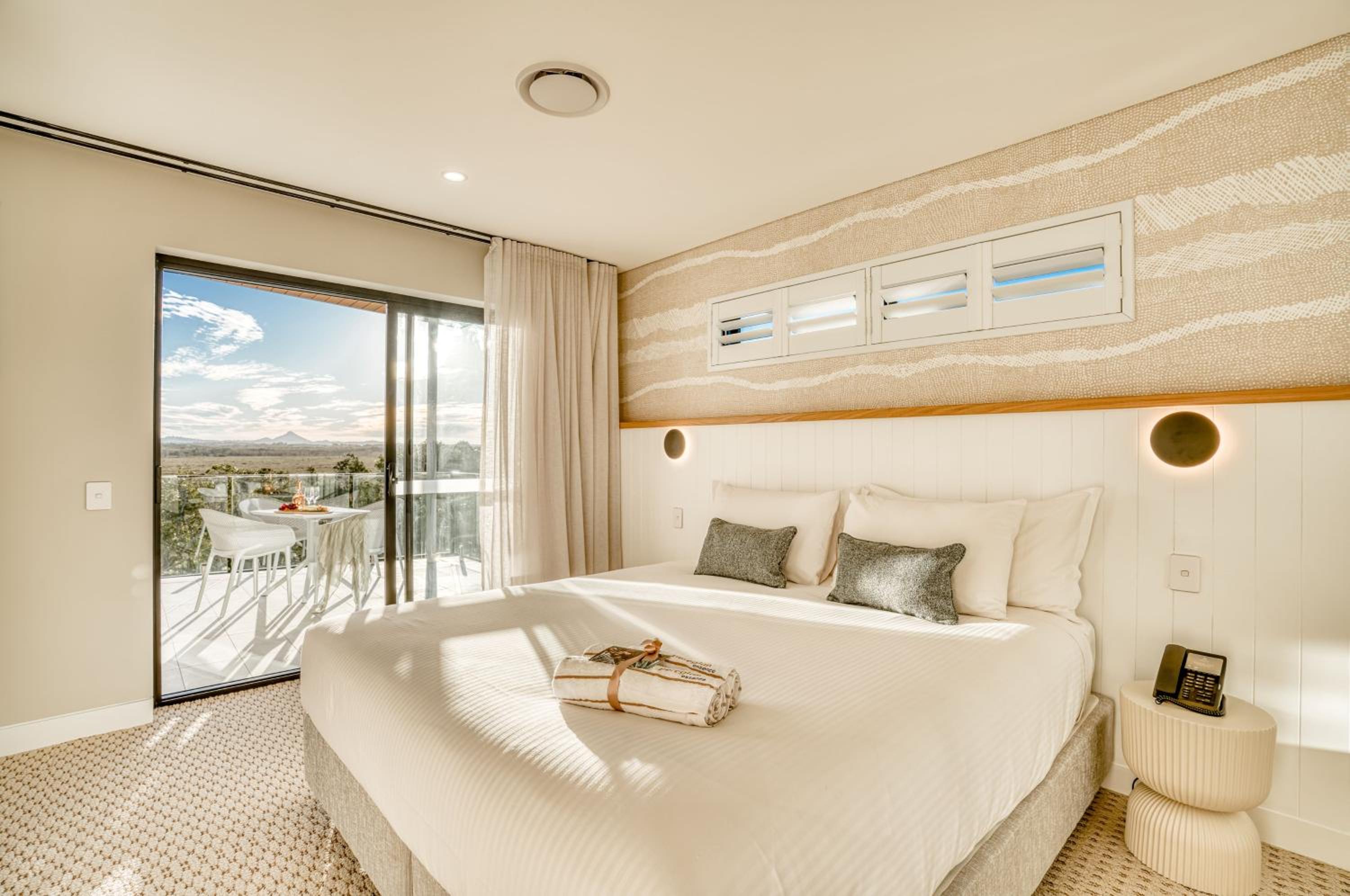 DELUXE 2 BEDROOM SUITE Sunset Biosphere View