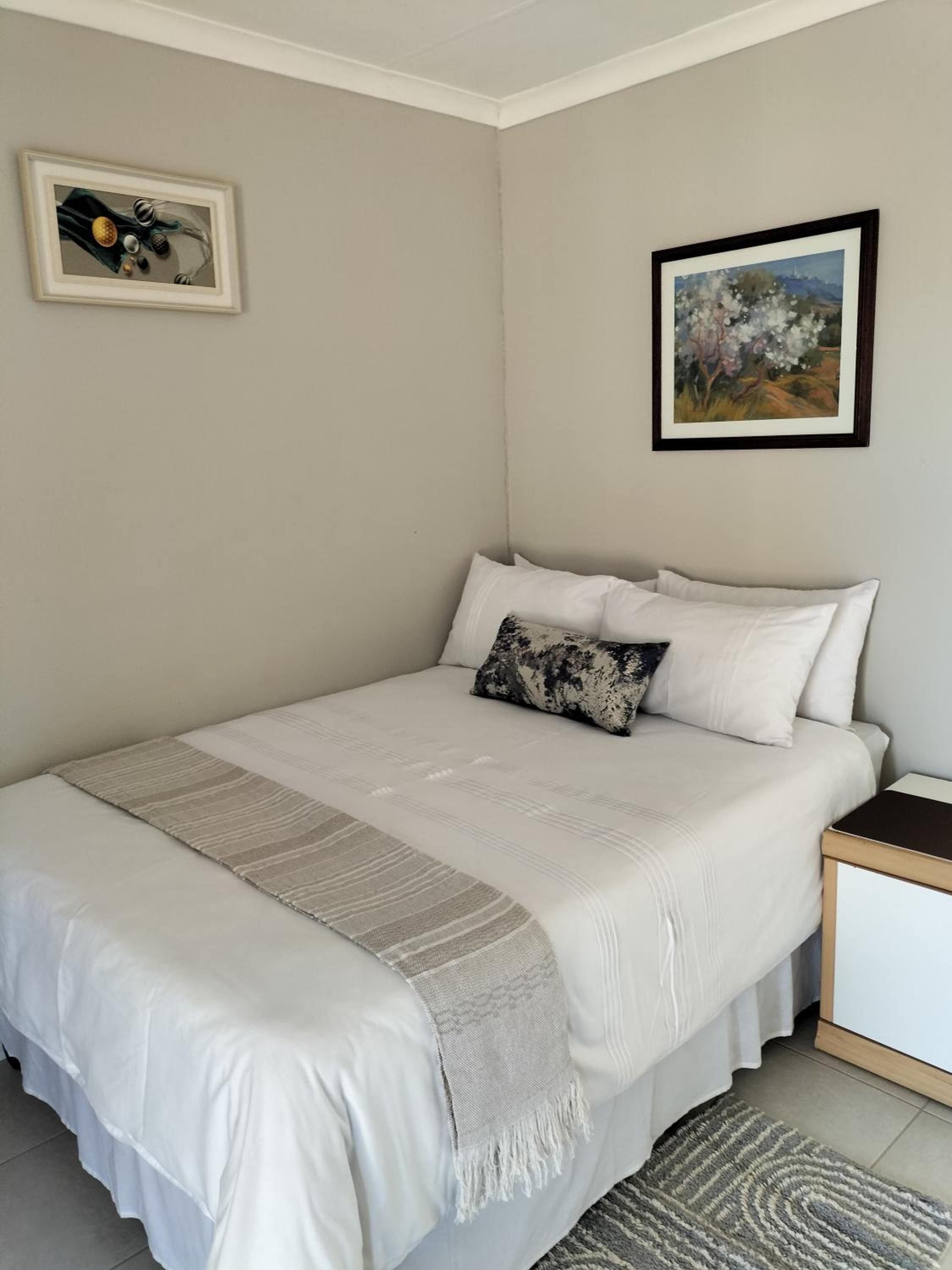 Two-Bedroom Apartment - Photo 28