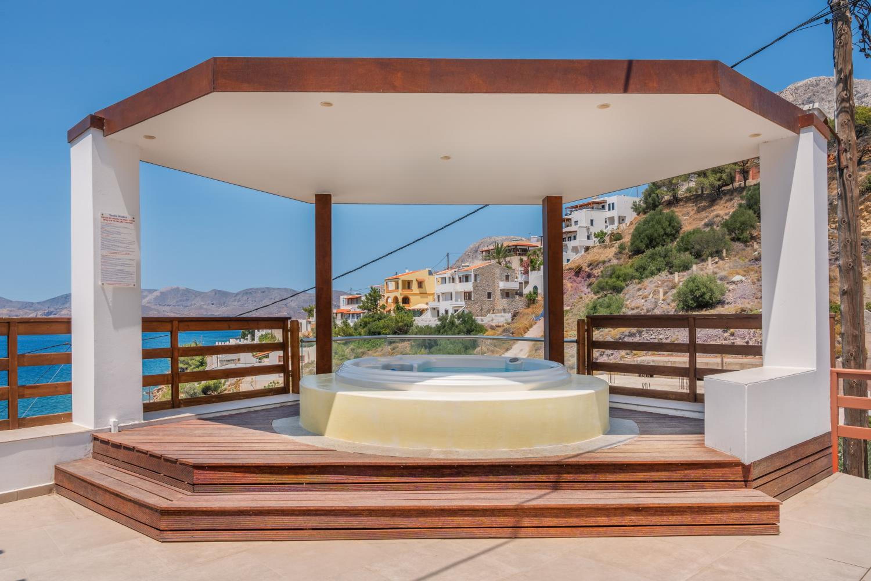 Two-Bedroom Deluxe Apartment with Ocean View photo 2