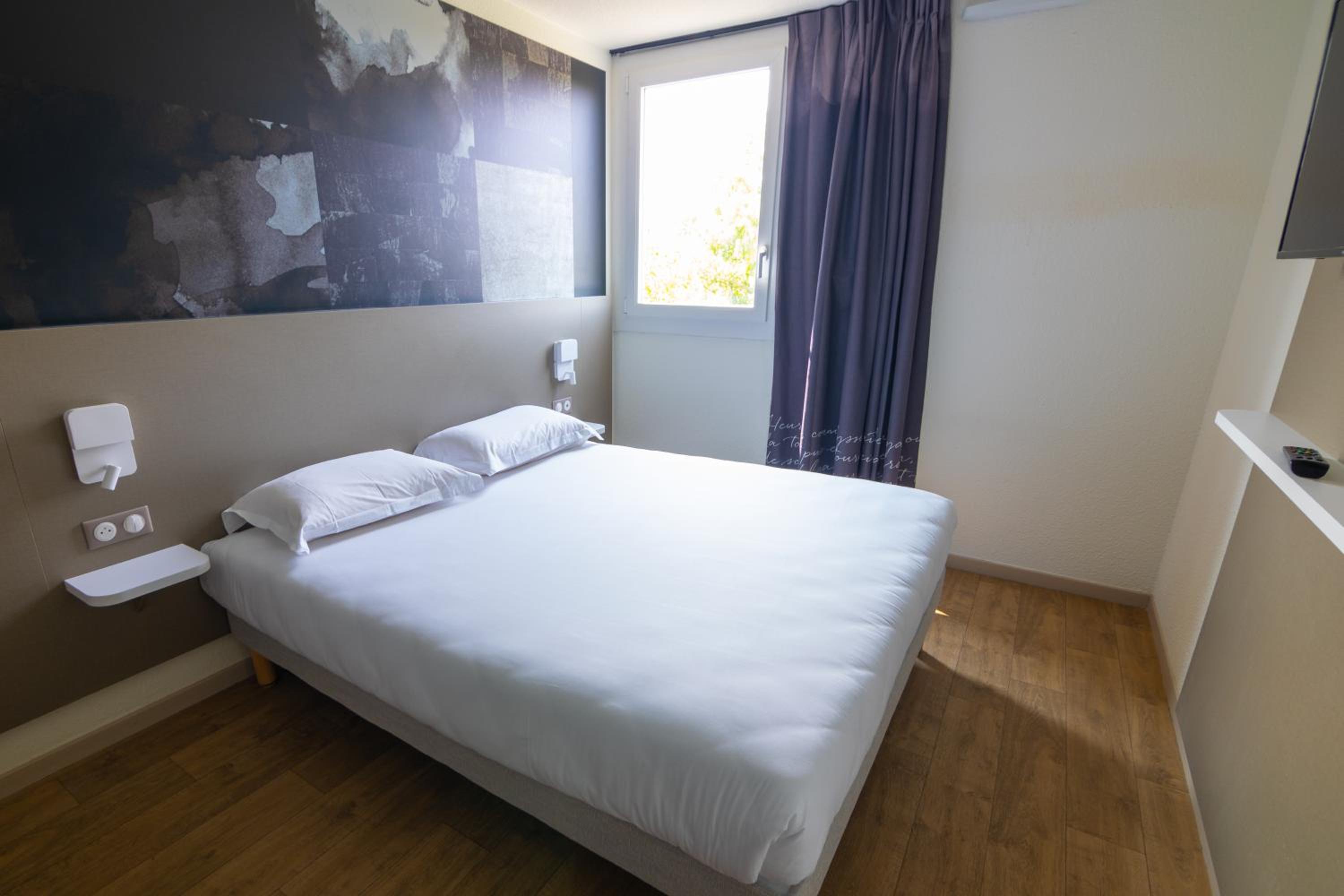 Double Room - Photo 6