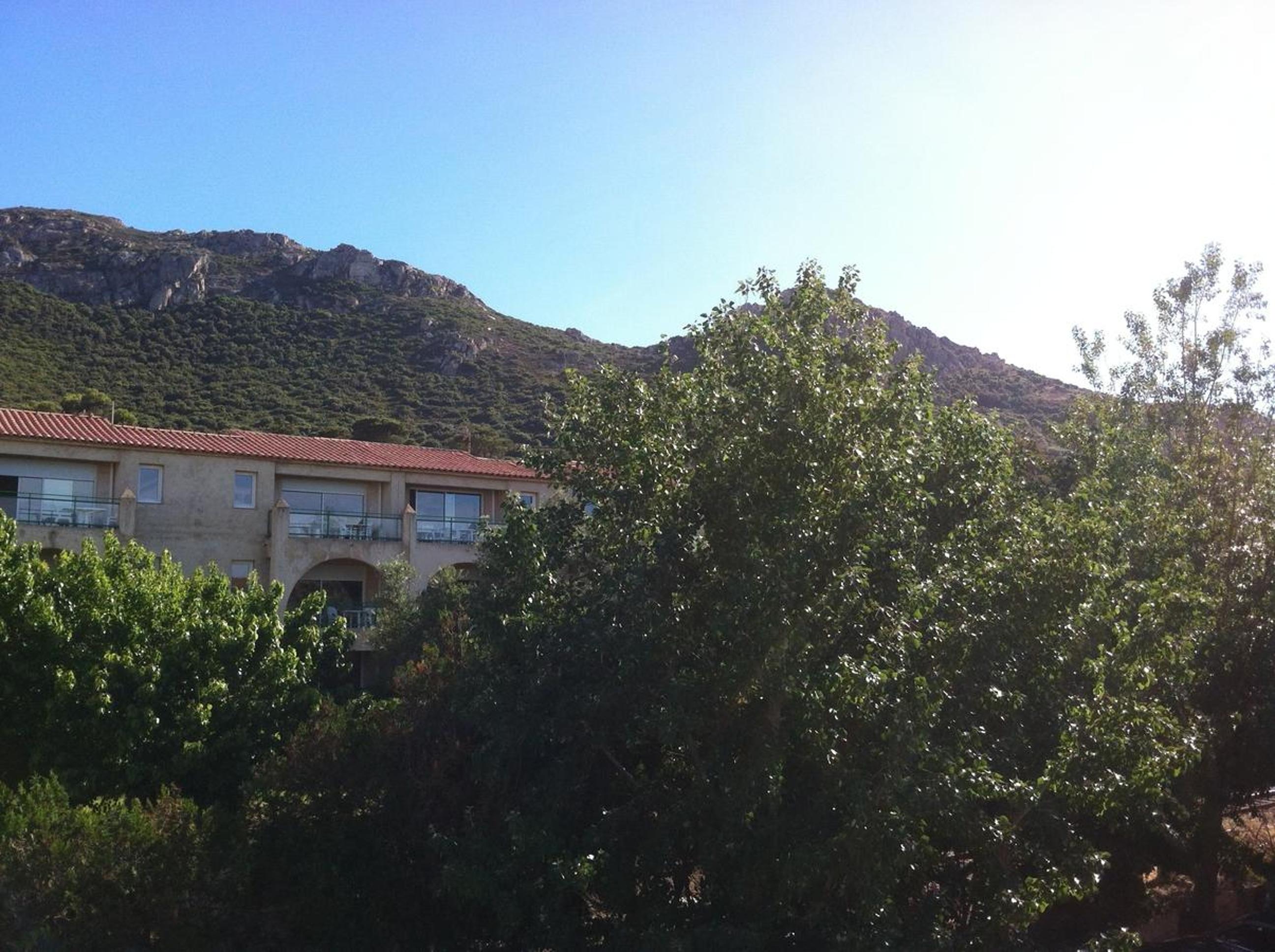 Double or Twin Room with Mountain View - Photo 2