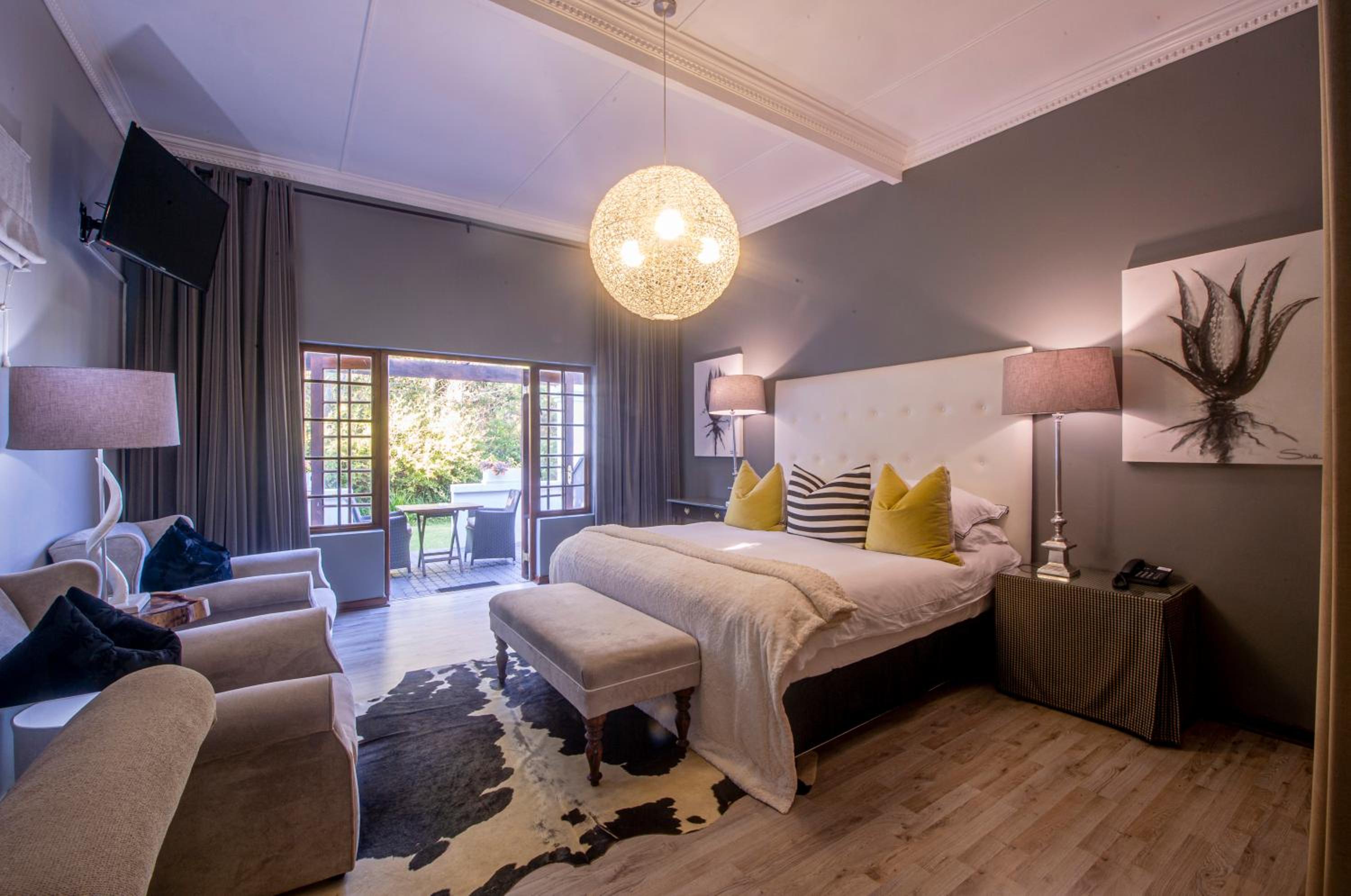 Luxury King or Twin room - Photo 3