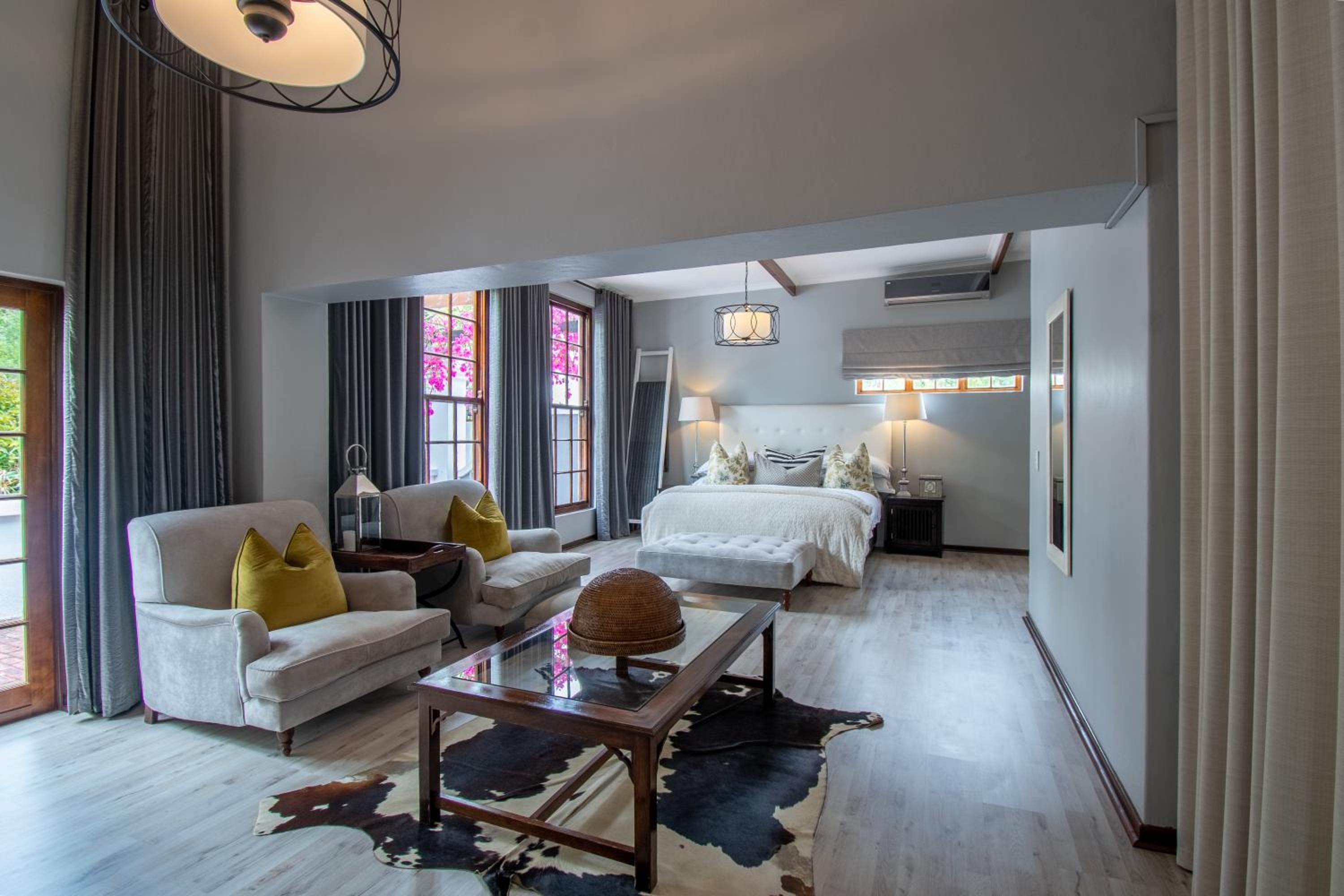 Luxury King or Twin room - Photo 2