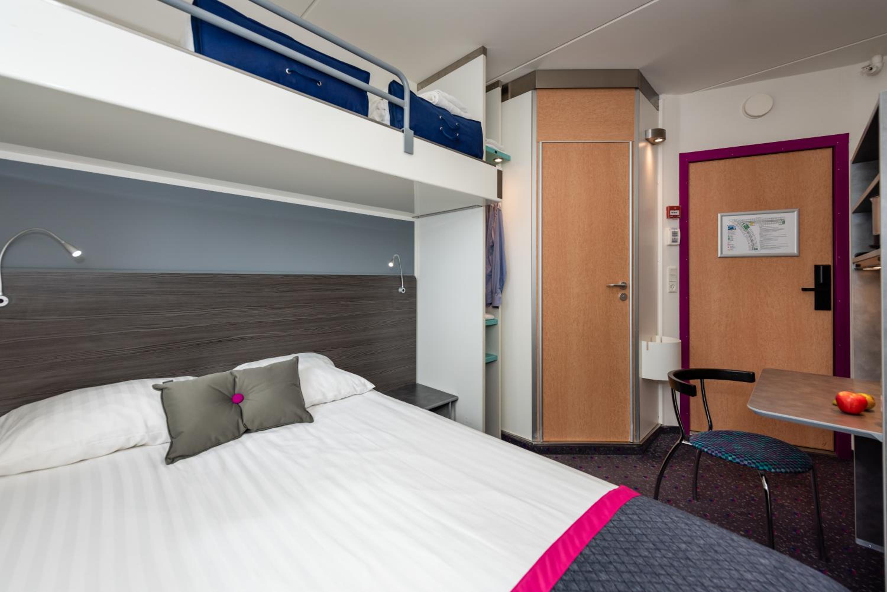 Standard Queen Room