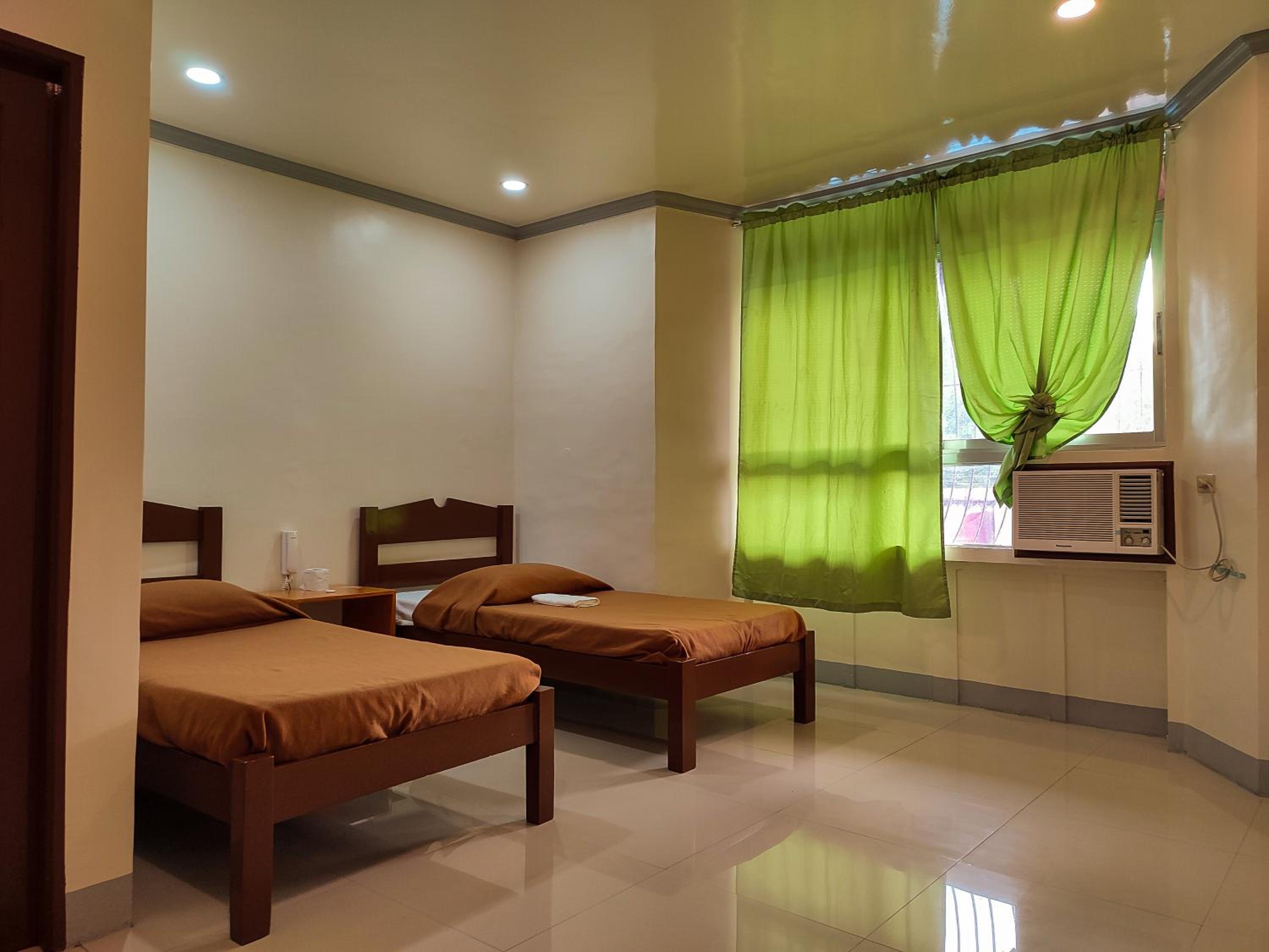Deluxe Twin Room - Photo 3