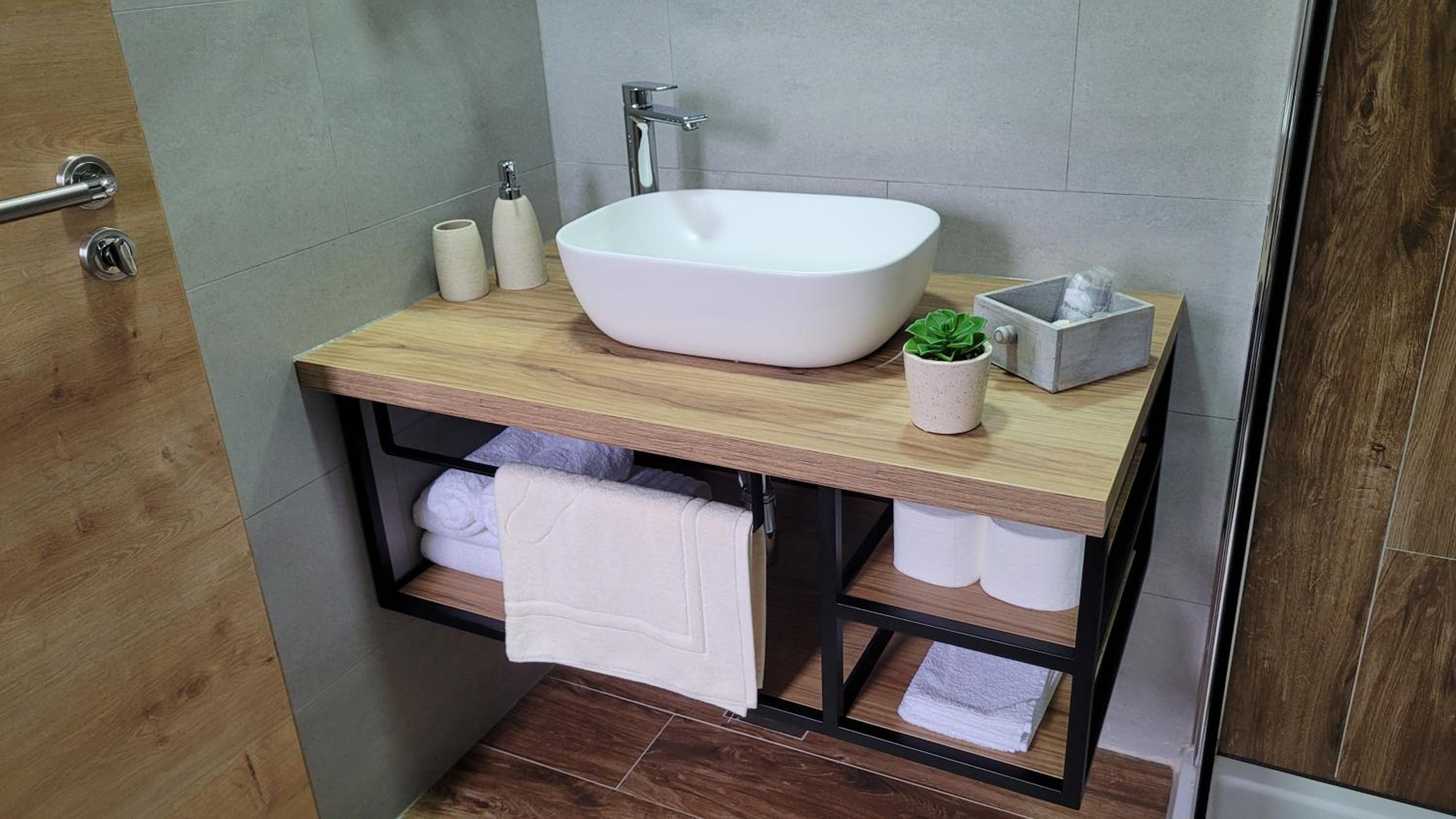 Standard Double Room - Photo 6