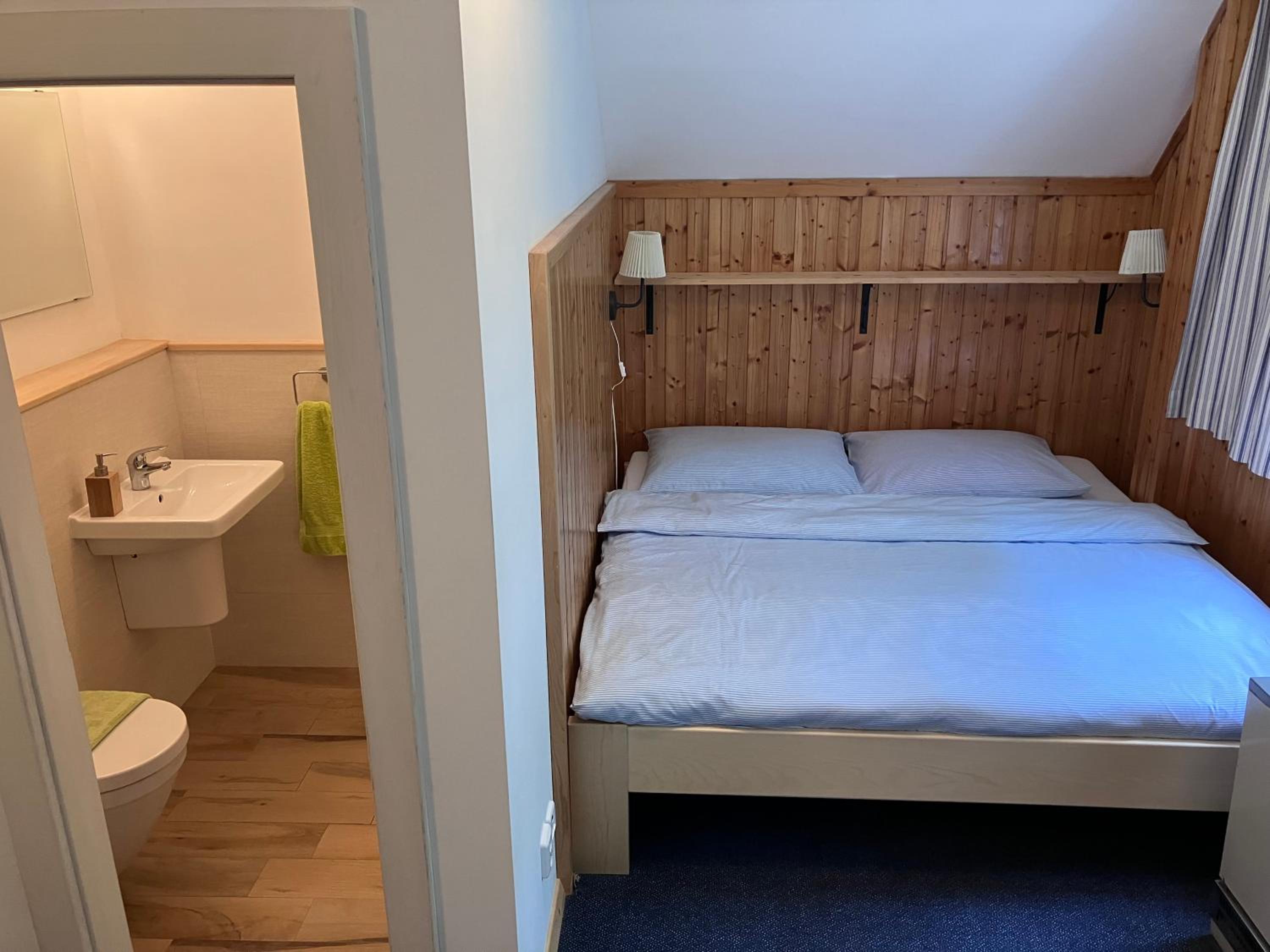 Double or Twin Room photo 3