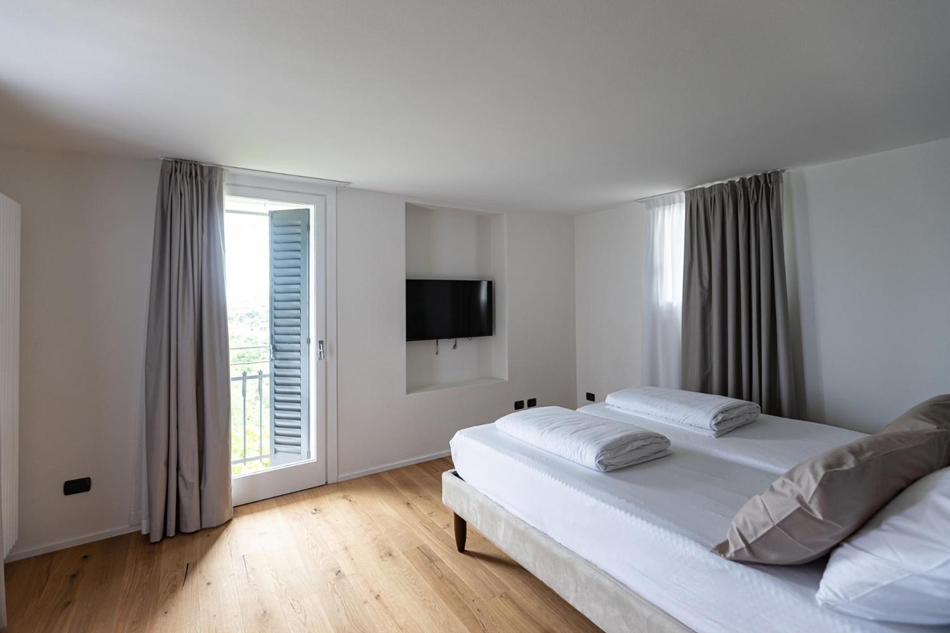Deluxe Double or Twin Room photo 2