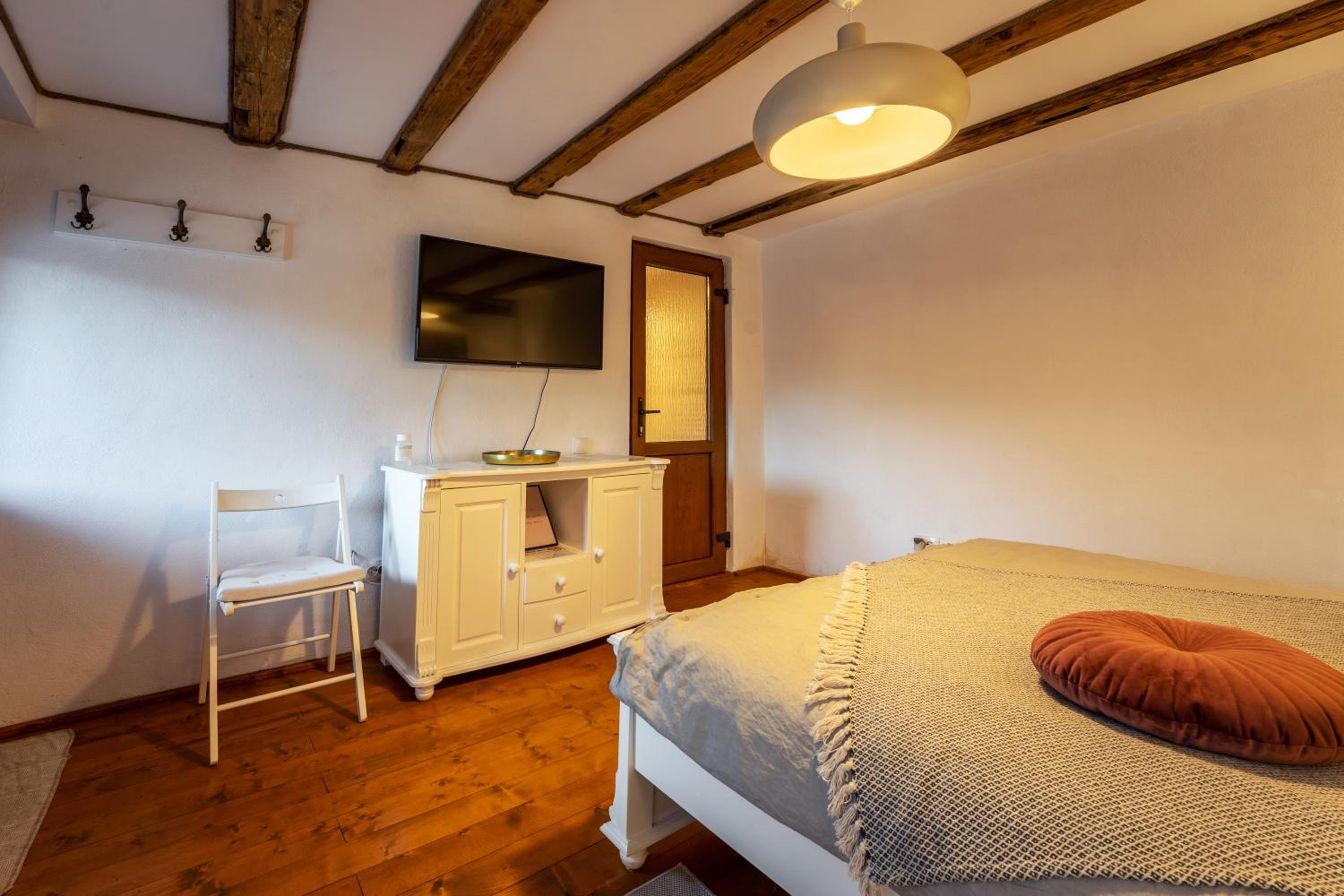 King Room - Disability Access - Photo 1