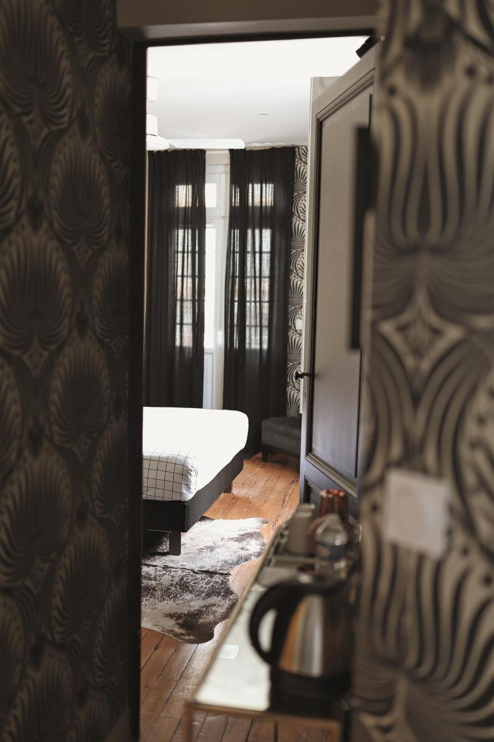 Deluxe Double Room with Balcony photo 3