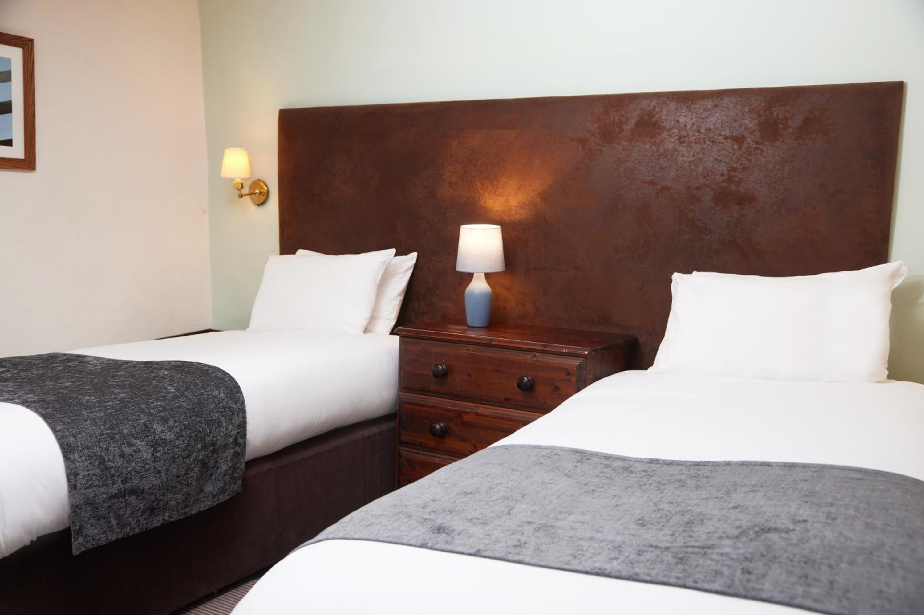 Twin Room - Photo 1