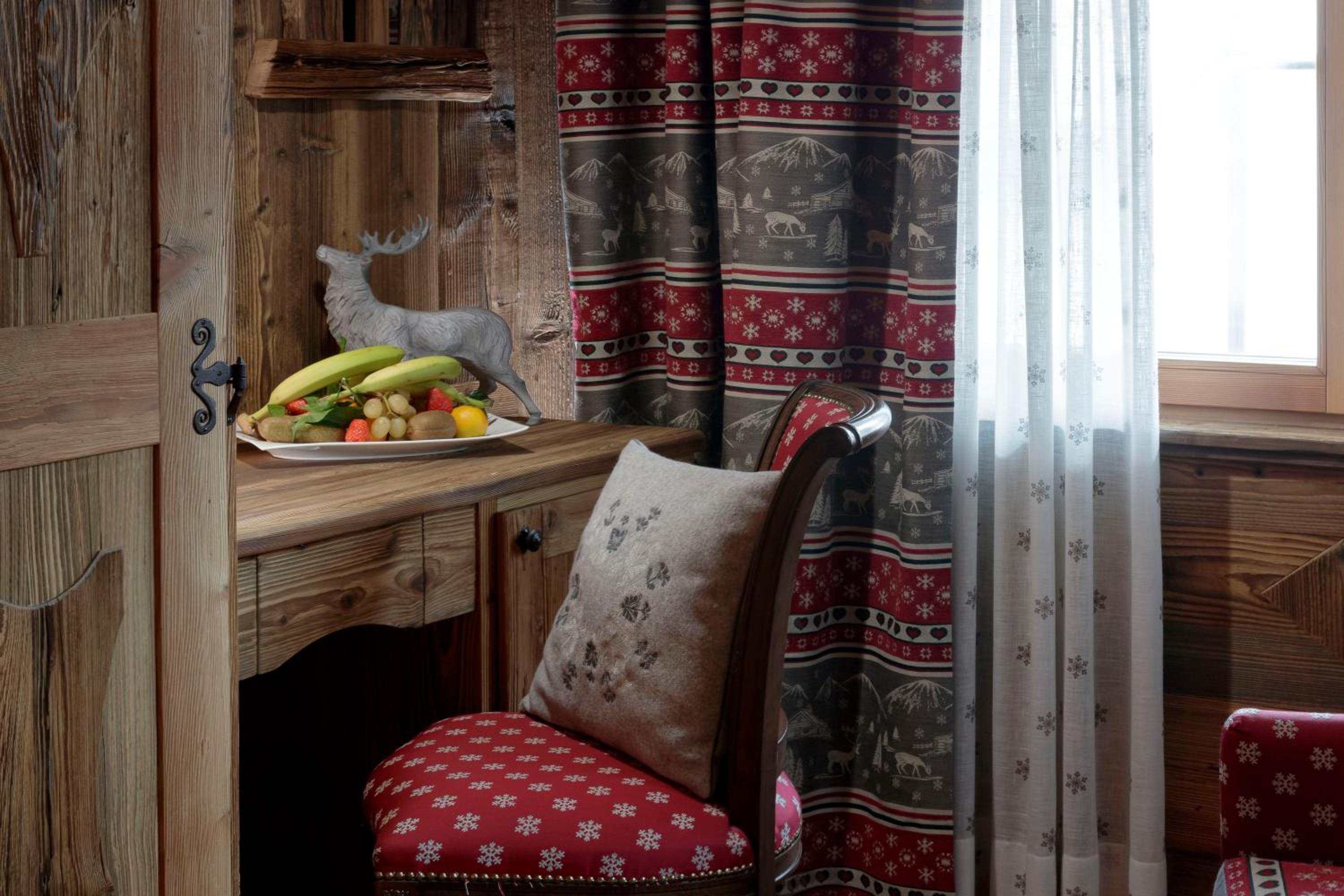 Suite with Spa Access - Photo 7