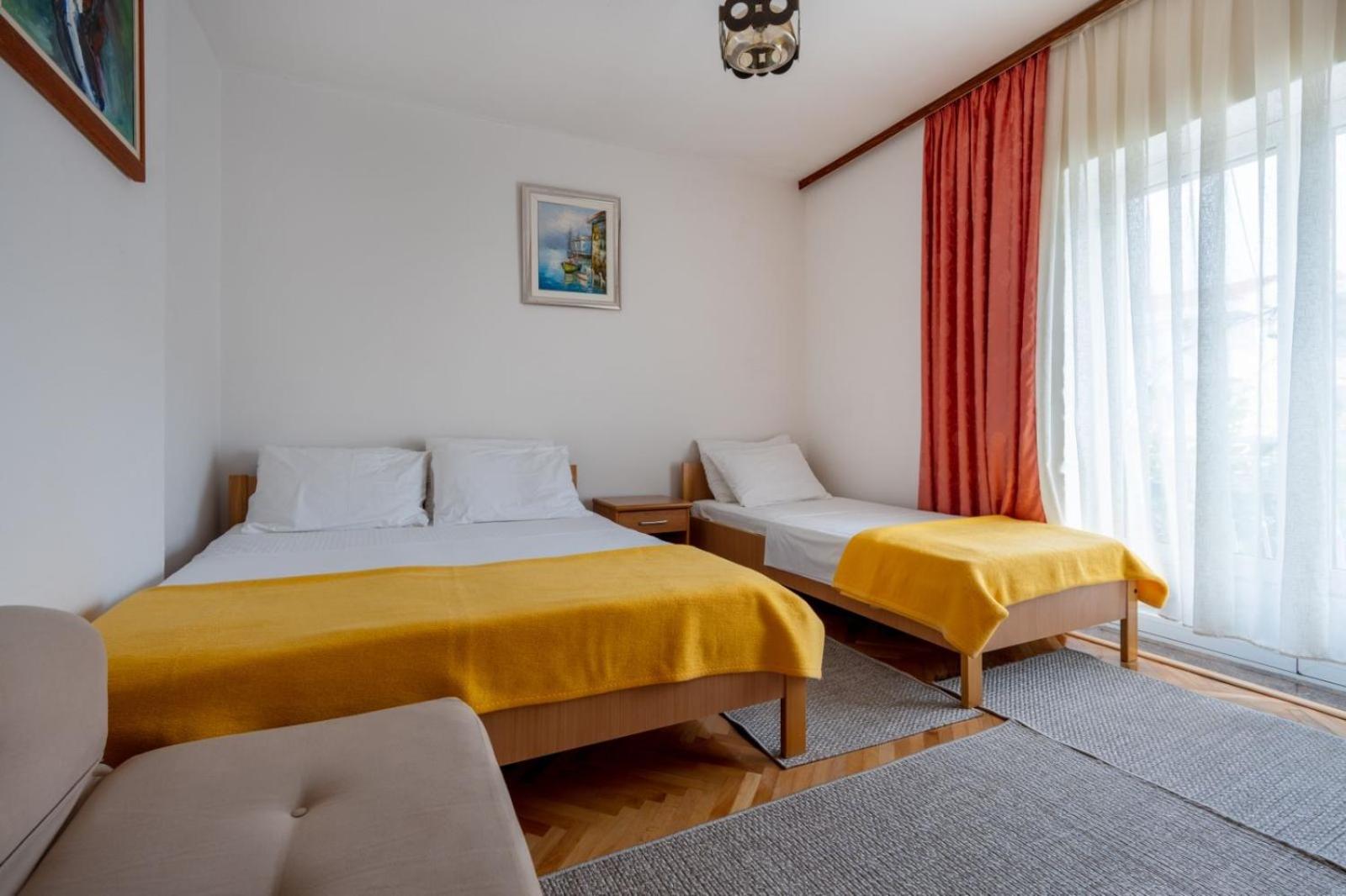 Triple Room With Private External Bathroom photo 1