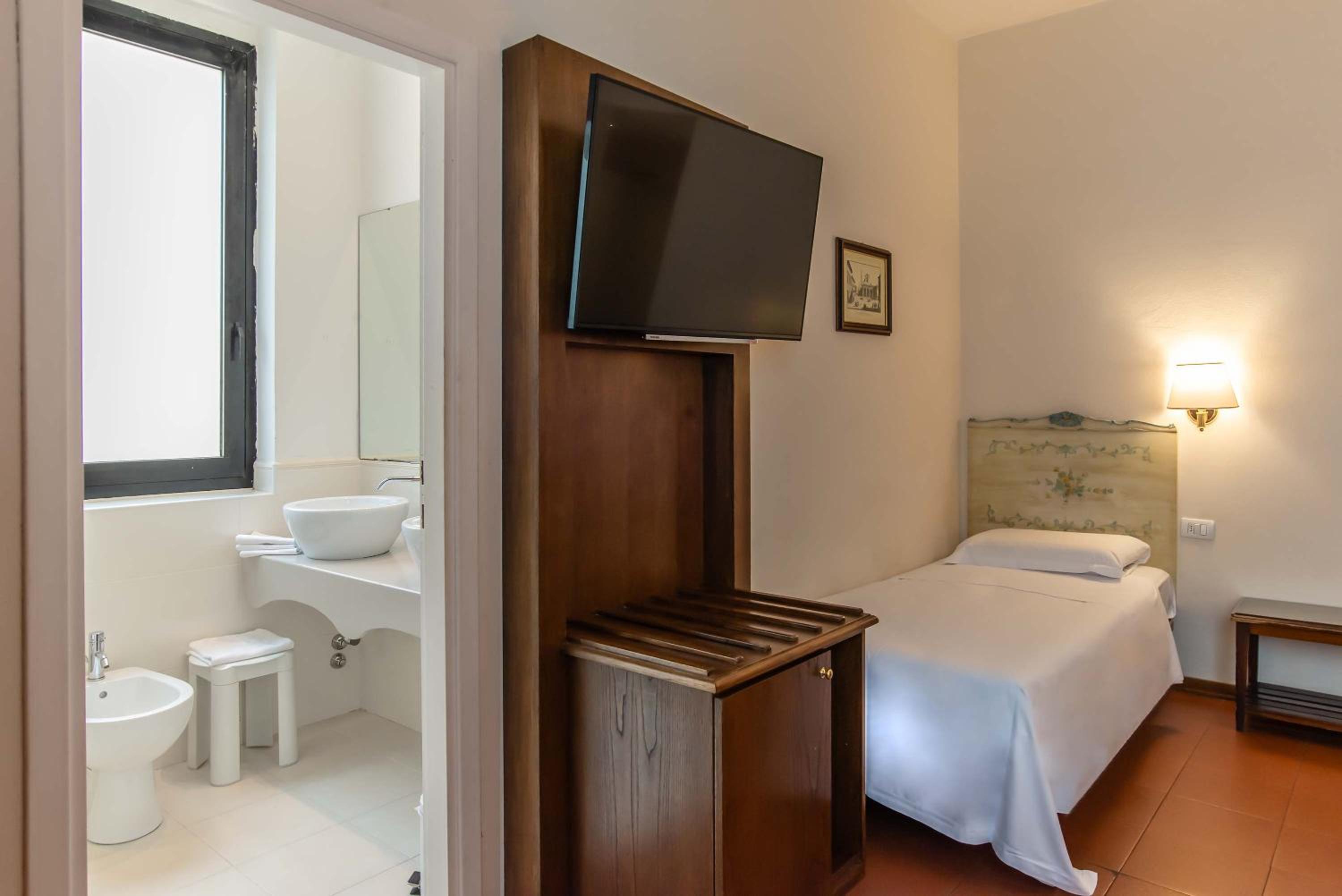 Triple Room photo 2