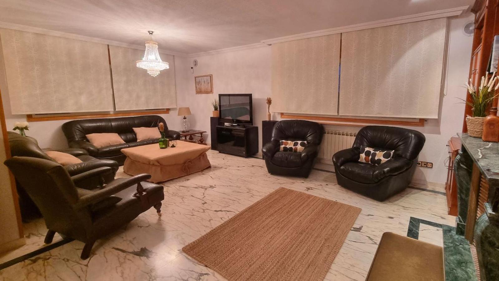 Casa de Seis Habitaciones