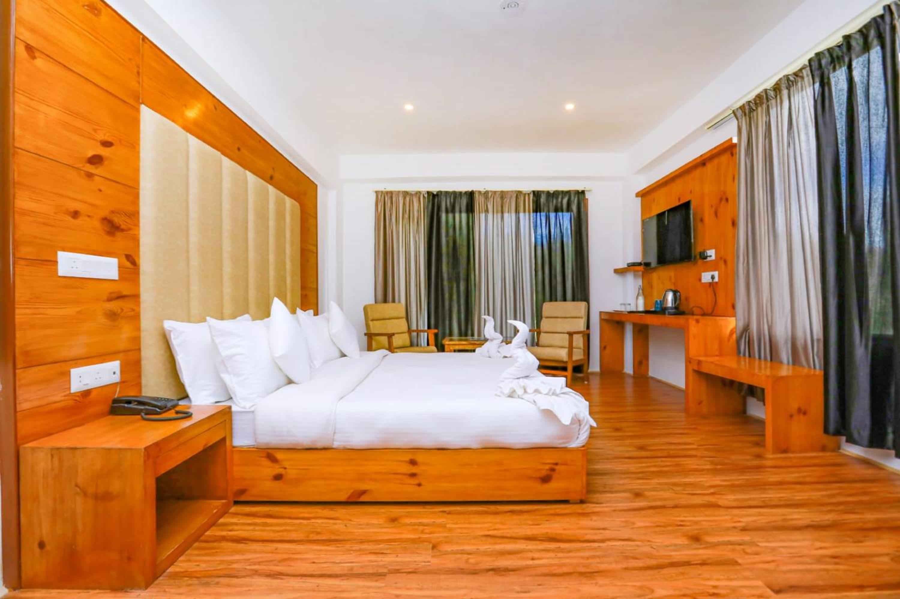 Deluxe Room - Photo 18