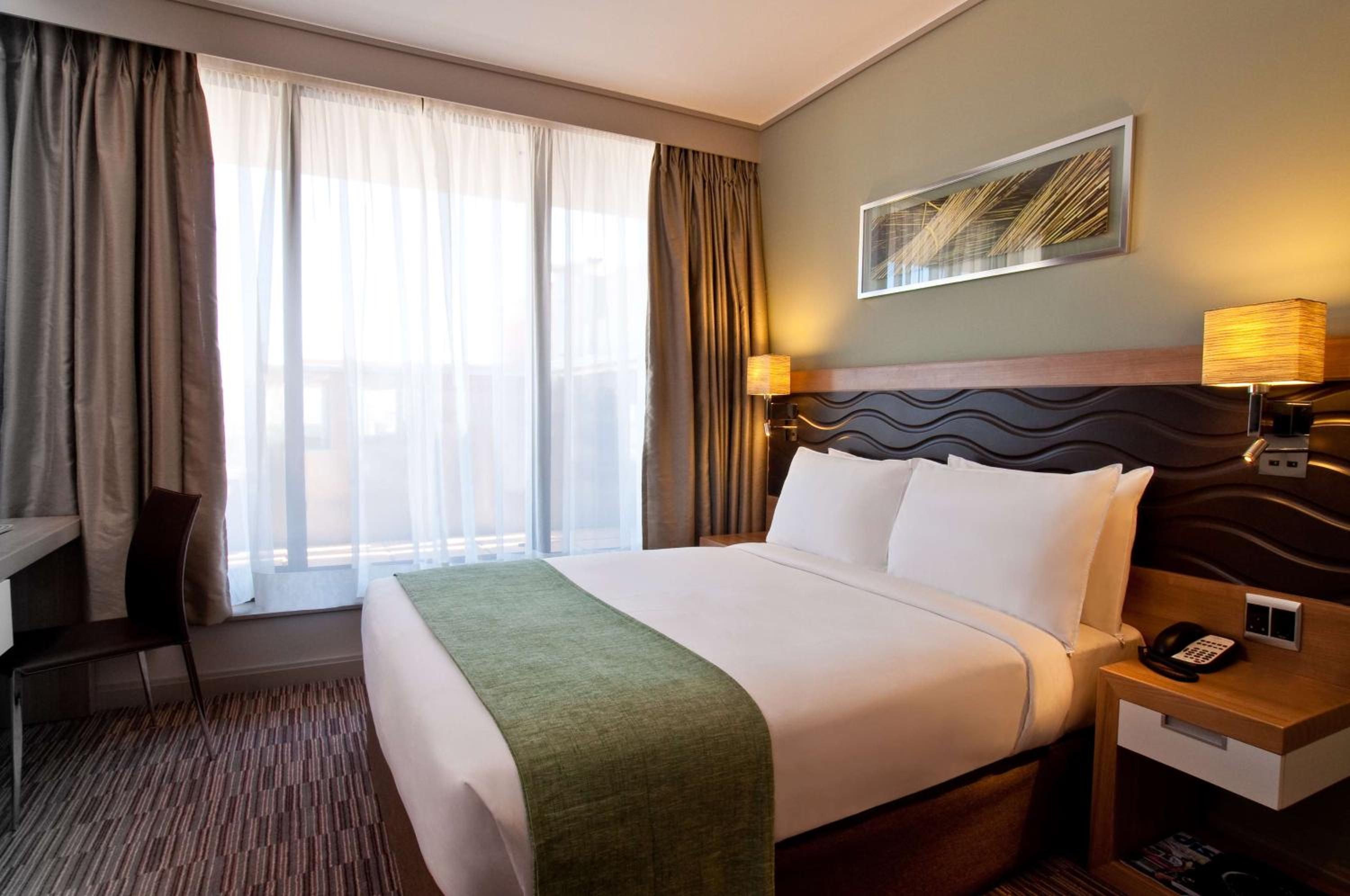 Standard Room 1 Queen Bed Non Smoking photo 1