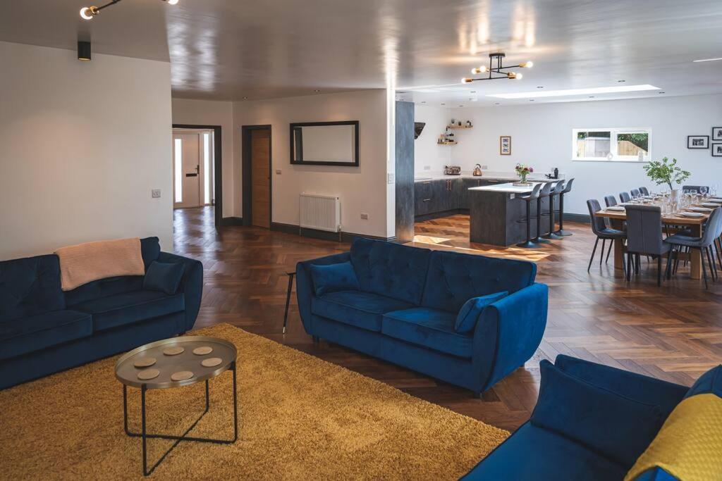 Four-Bedroom House photo 1