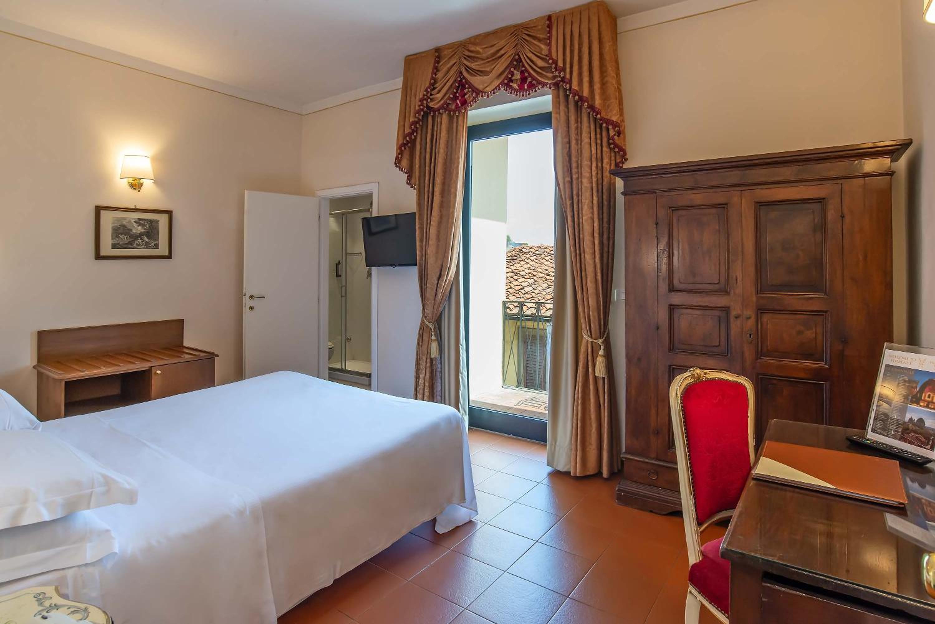 Double or Twin Room with View photo 2