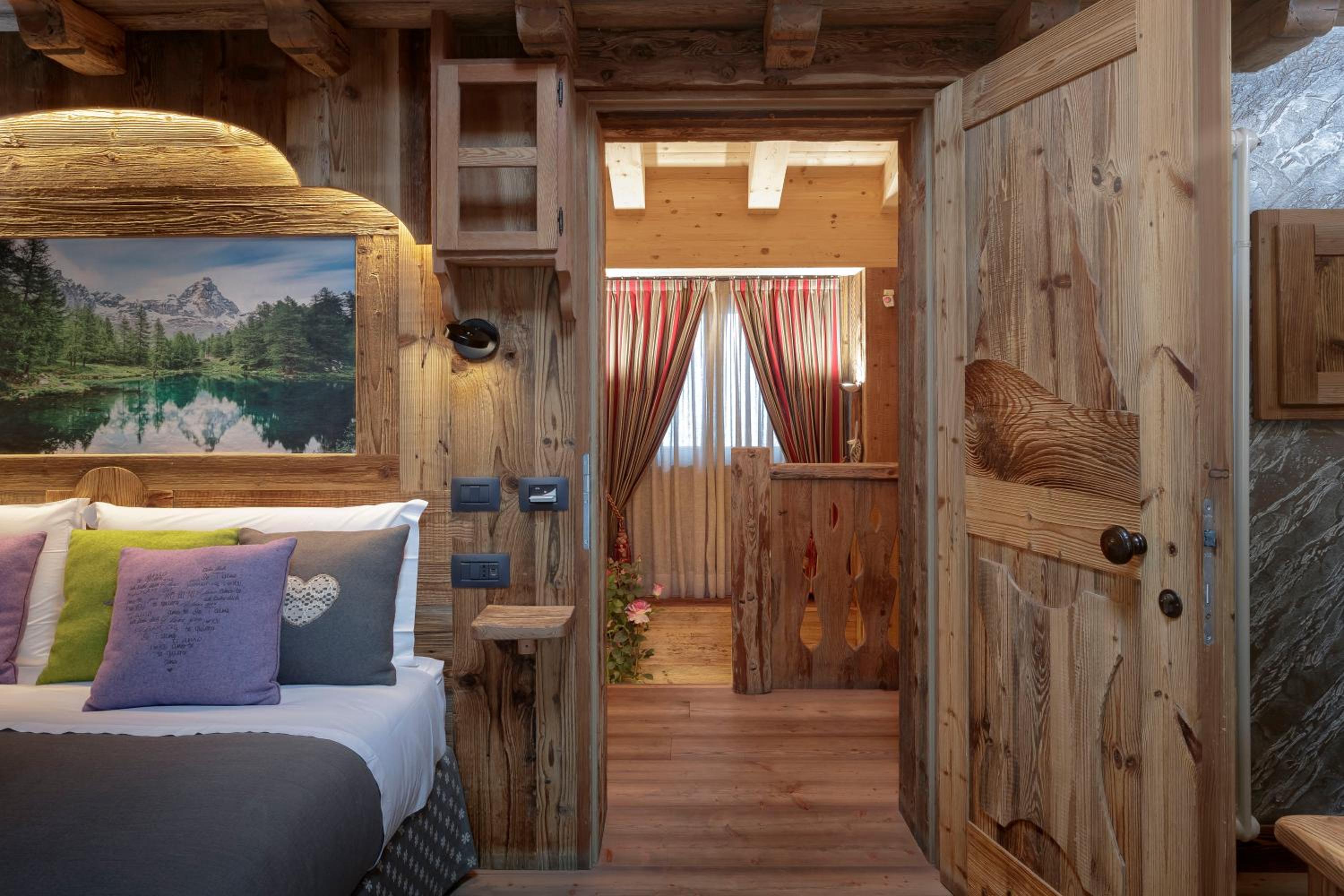 Double or Twin Room with Spa Access - Photo 9