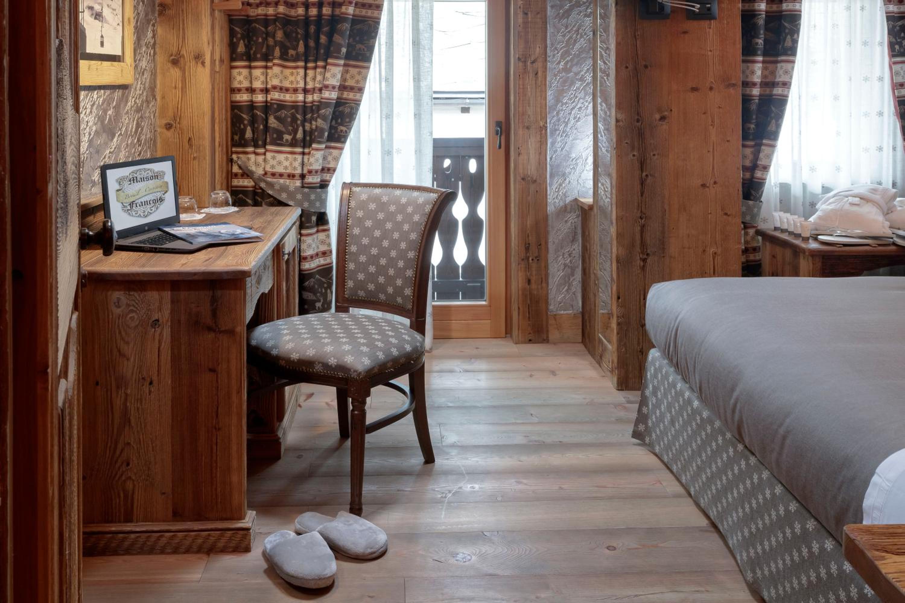 Double or Twin Room with Spa Access - Photo 5