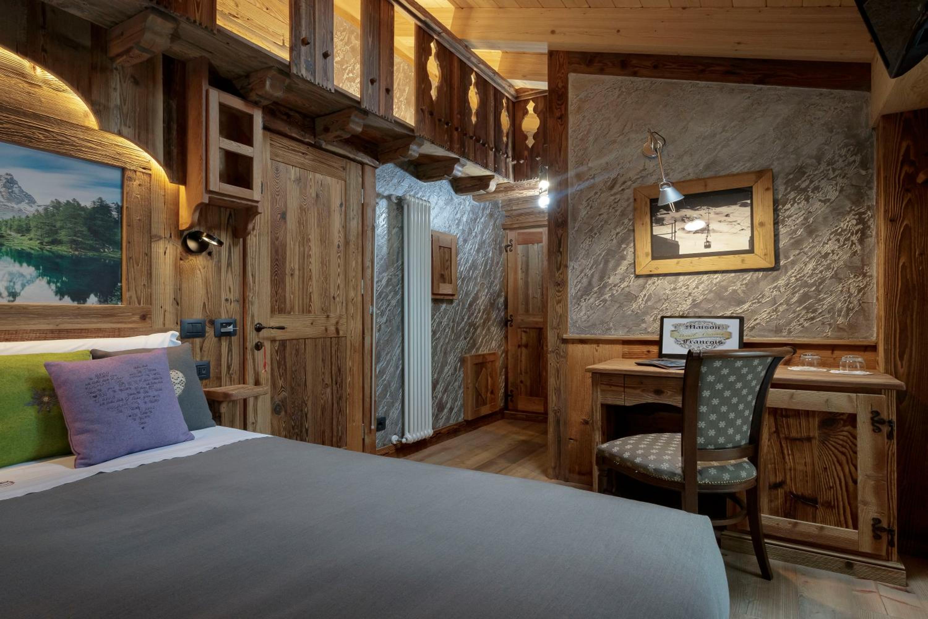 Double or Twin Room with Spa Access - Photo 8