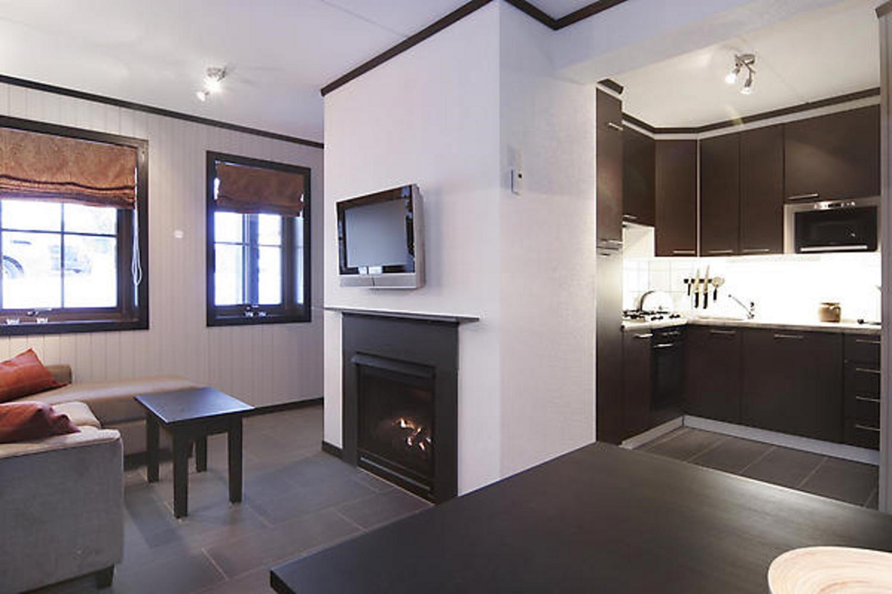Two-Bedroom Apartment - Photo 3
