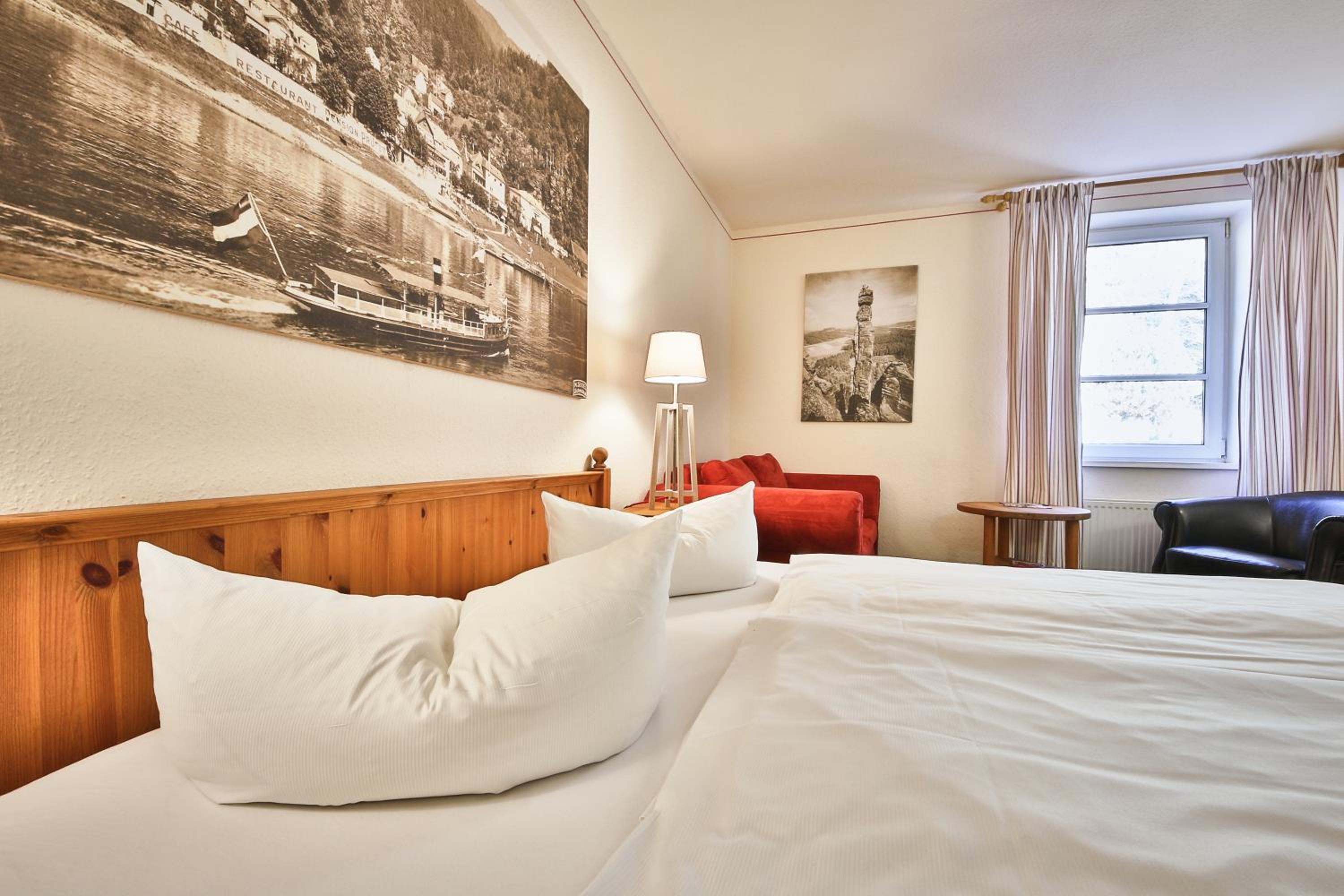 Double Room - Photo 5