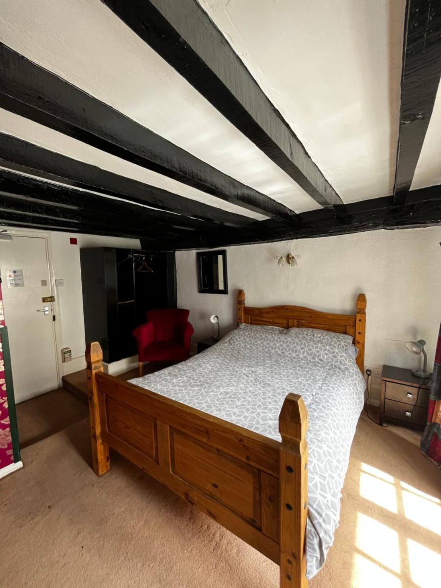 Double Room with Private Bathroom photo 1