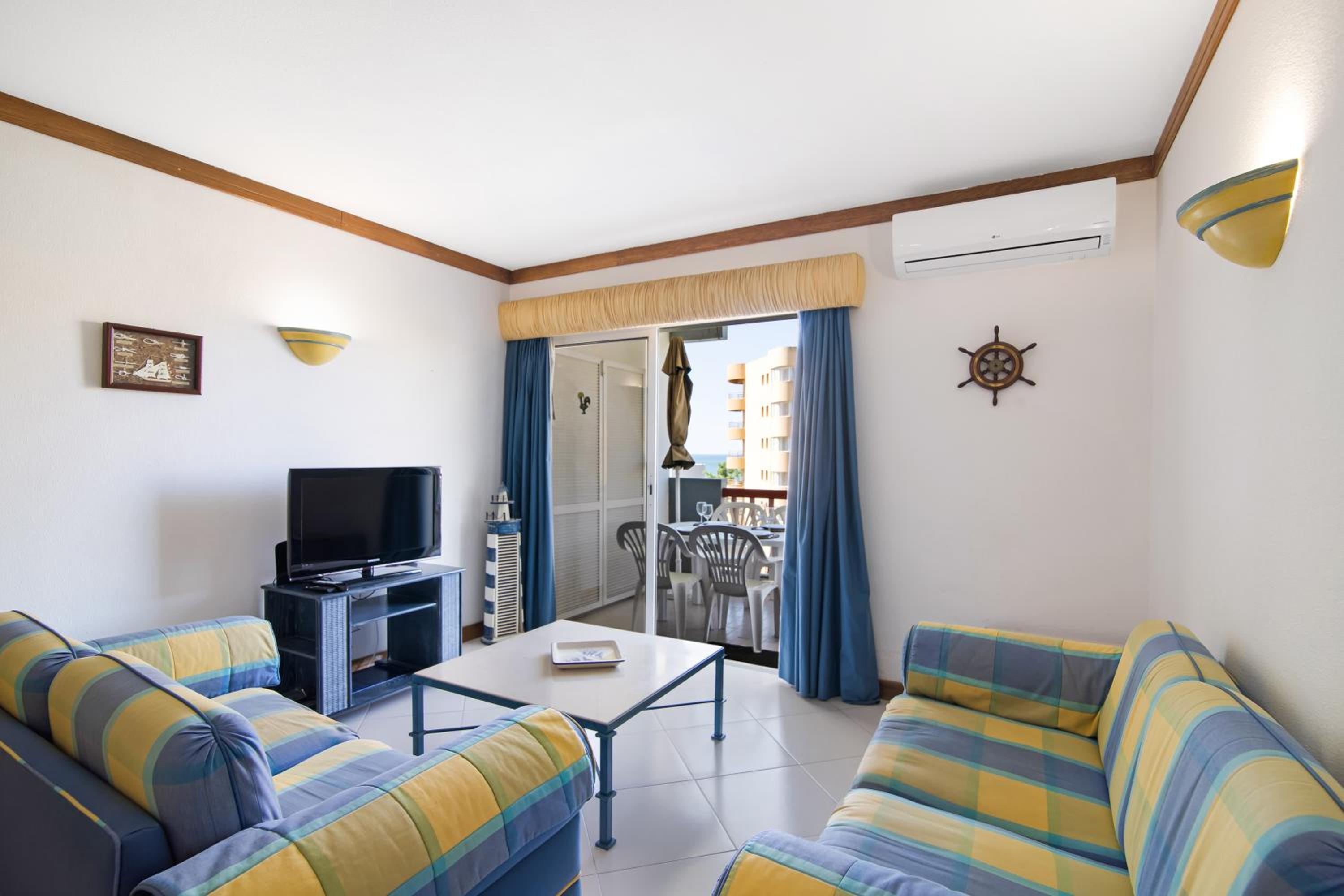 Two-Bedroom Deluxe Apartment with Ocean View