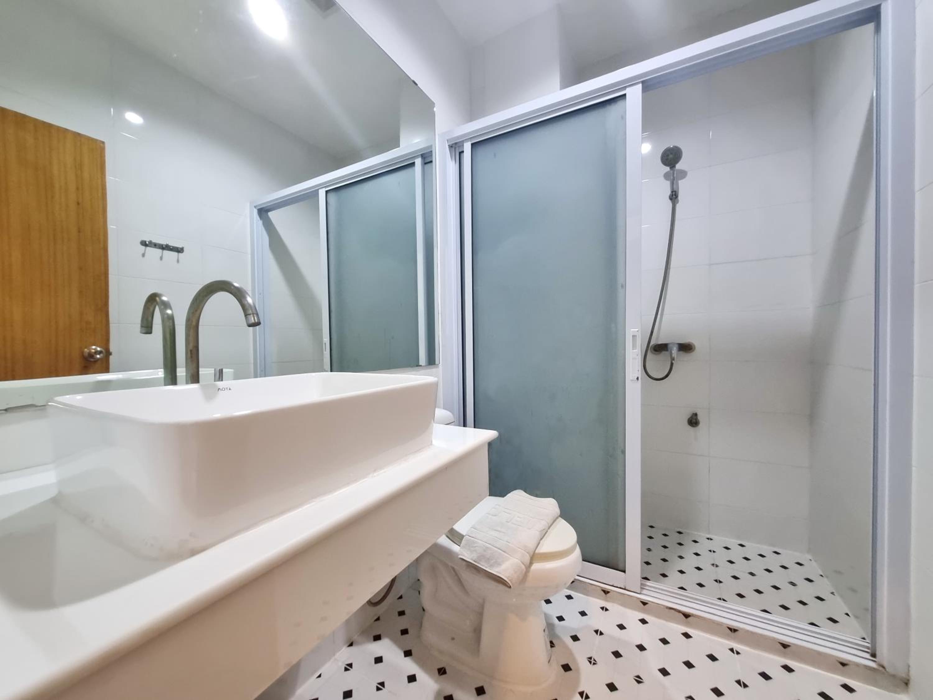 Twin Room with Air-Conditioning photo 3