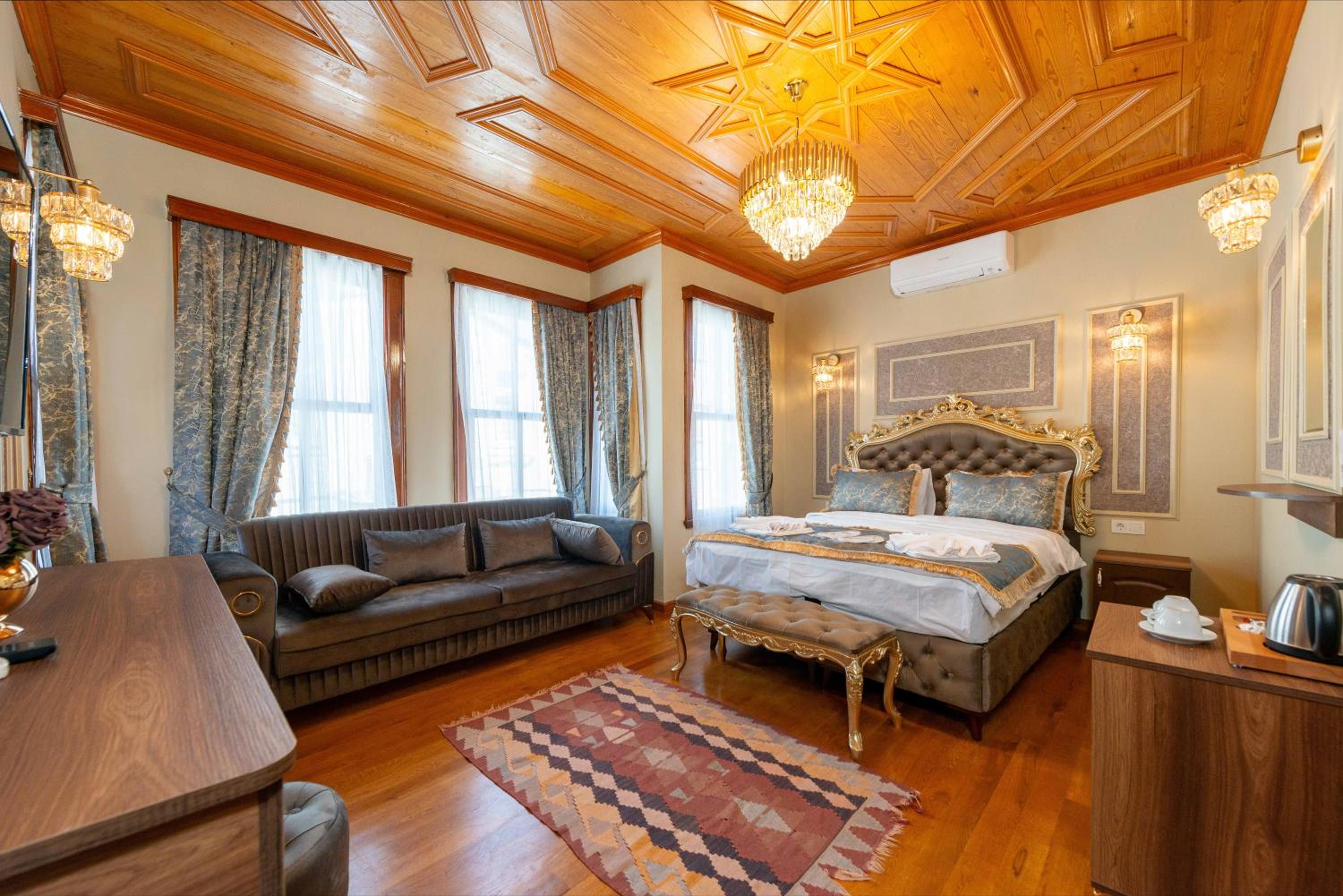 Deluxe Triple Room photo 1