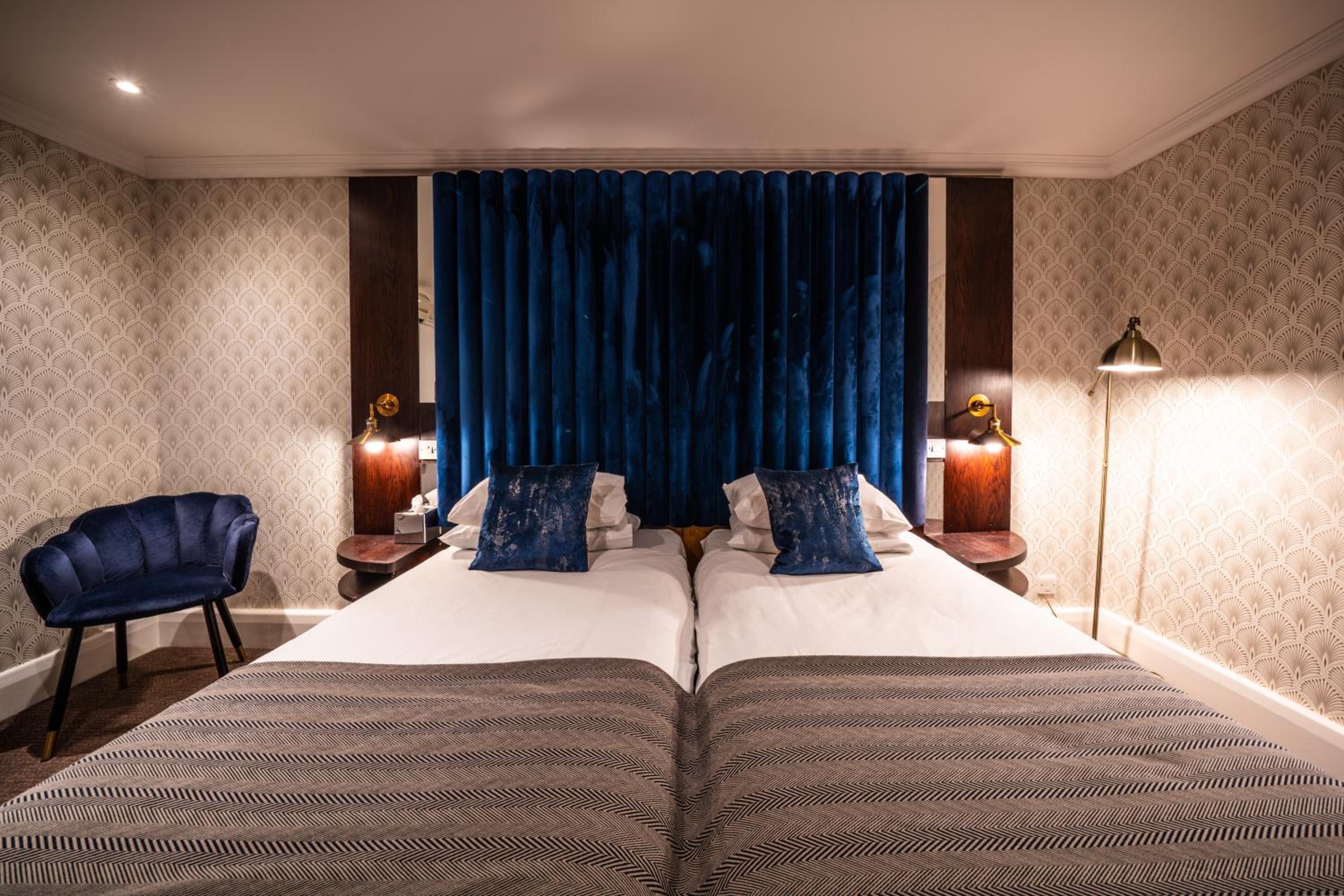 Club Twin Room - Photo 1