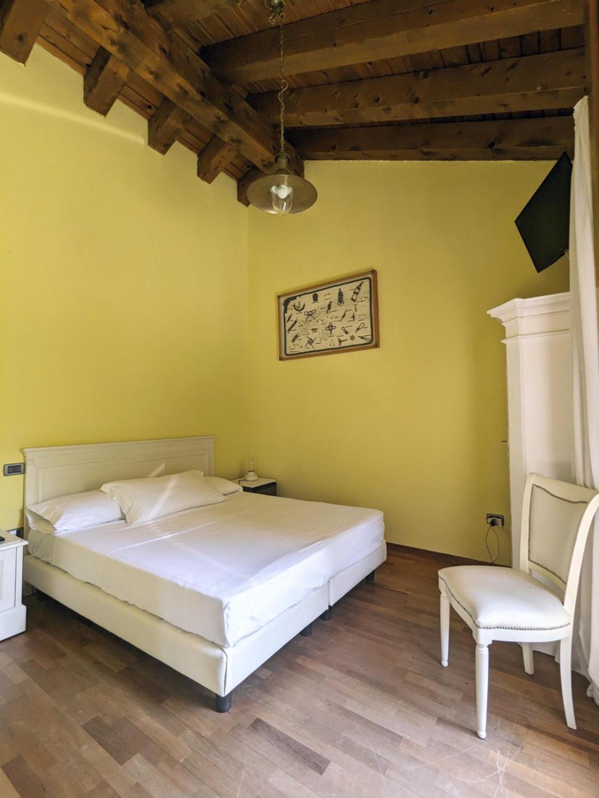 Double or Twin Room photo 2